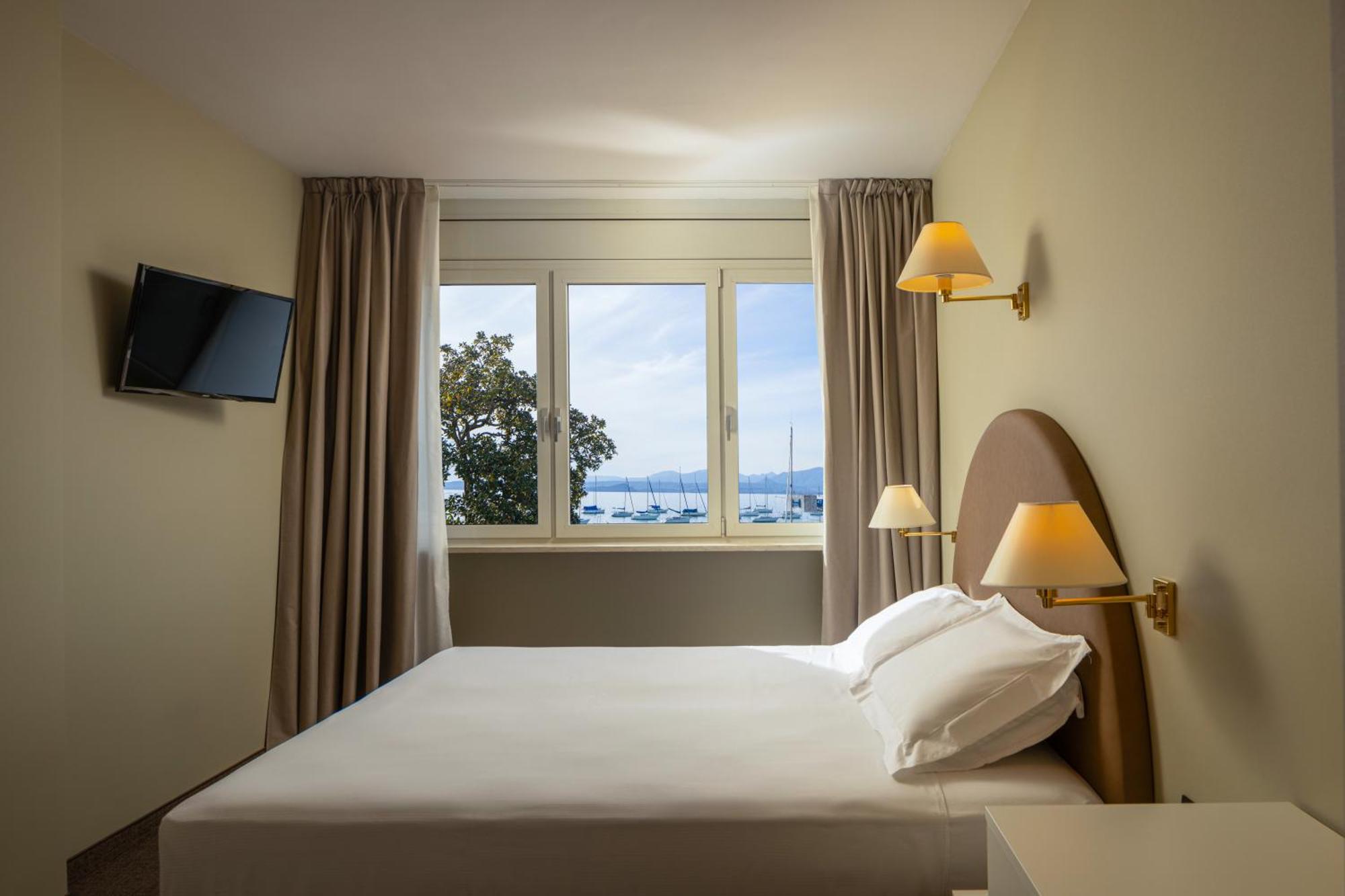 Comfort Twin or Double Room Lake View,1566953261:JPEG