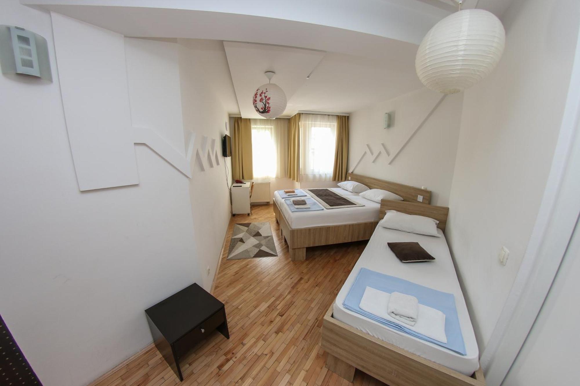 Triple Room,1566953363:JPEG