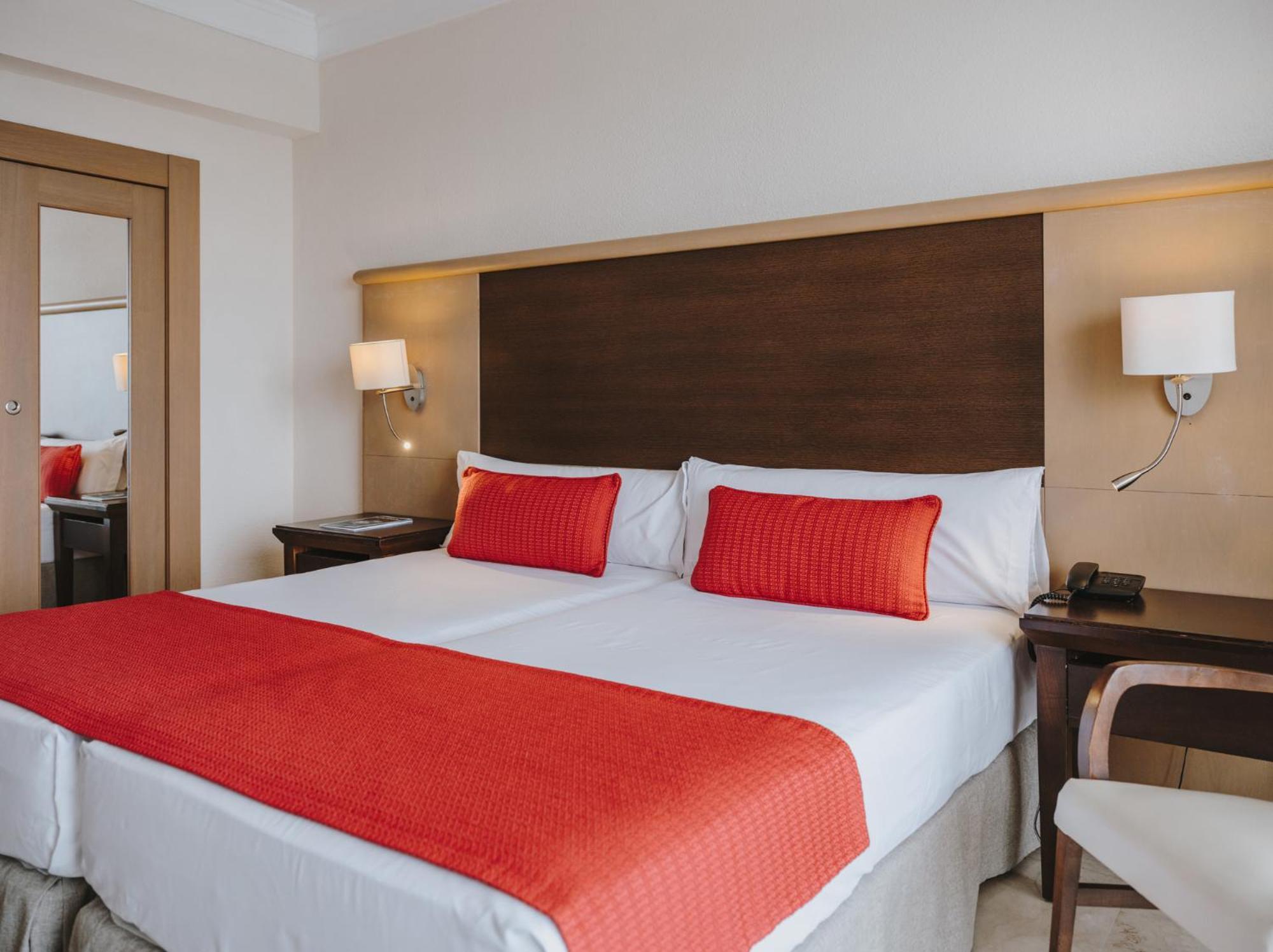 Double or Twin Room Sea View