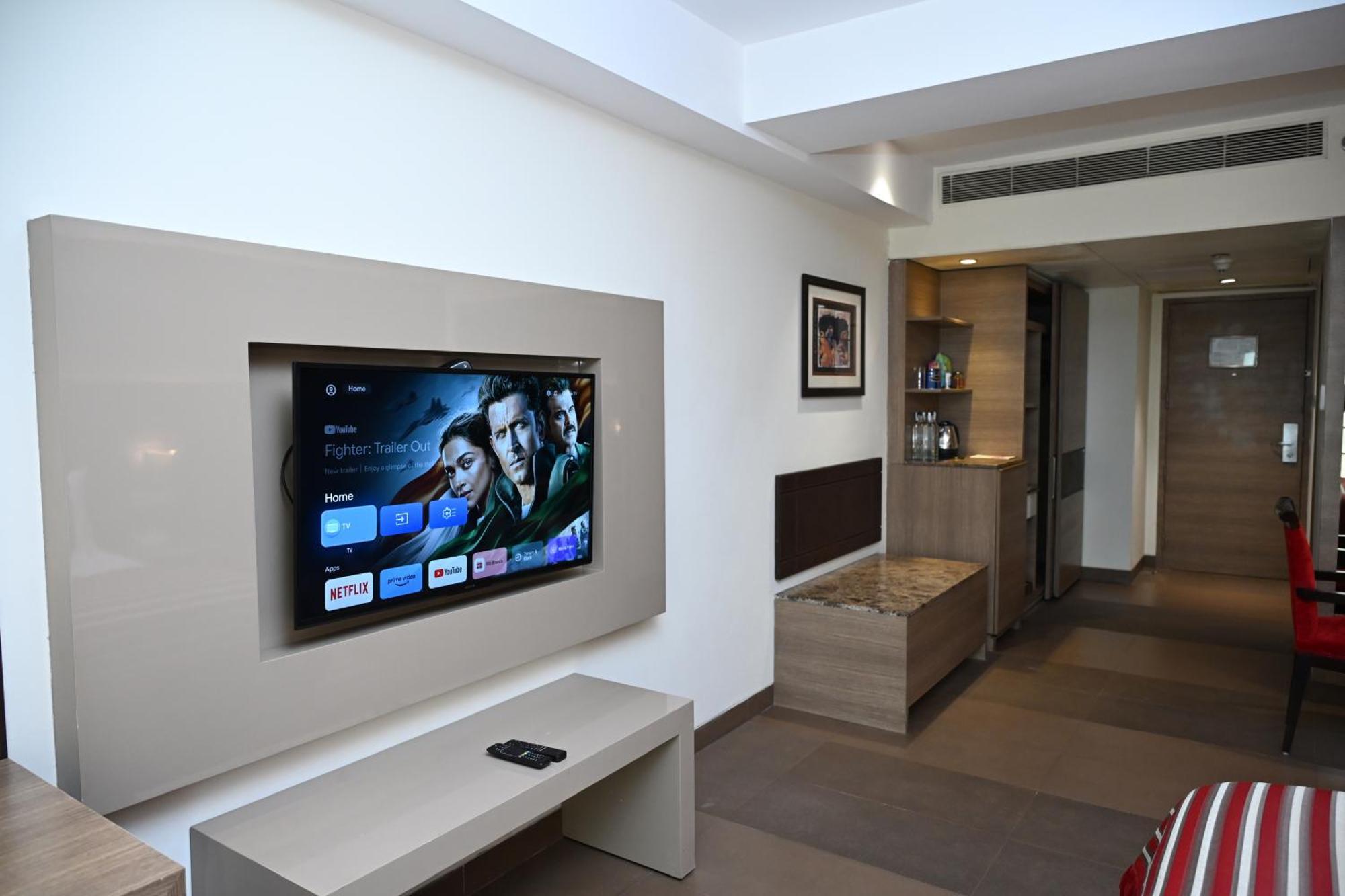 Luxury Room - 10% discount on Food & soft beverages, Laundry & Spa,1566984353:JPEG