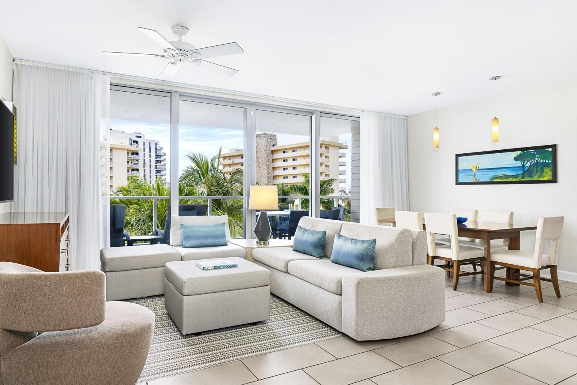 Two-Bedroom Villa Balcony Poolside 3rd-5th floor