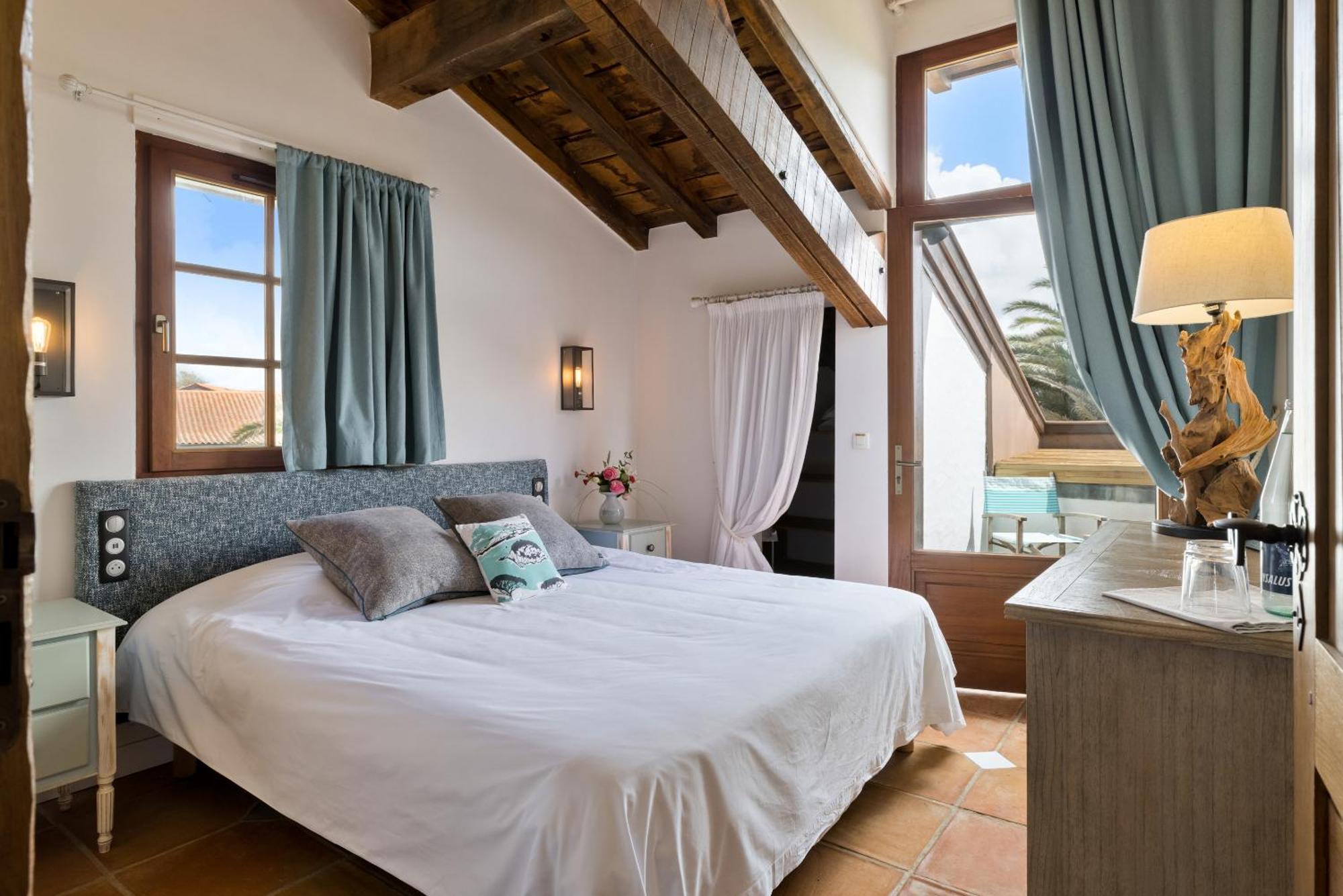Double Room,1567032443:JPEG