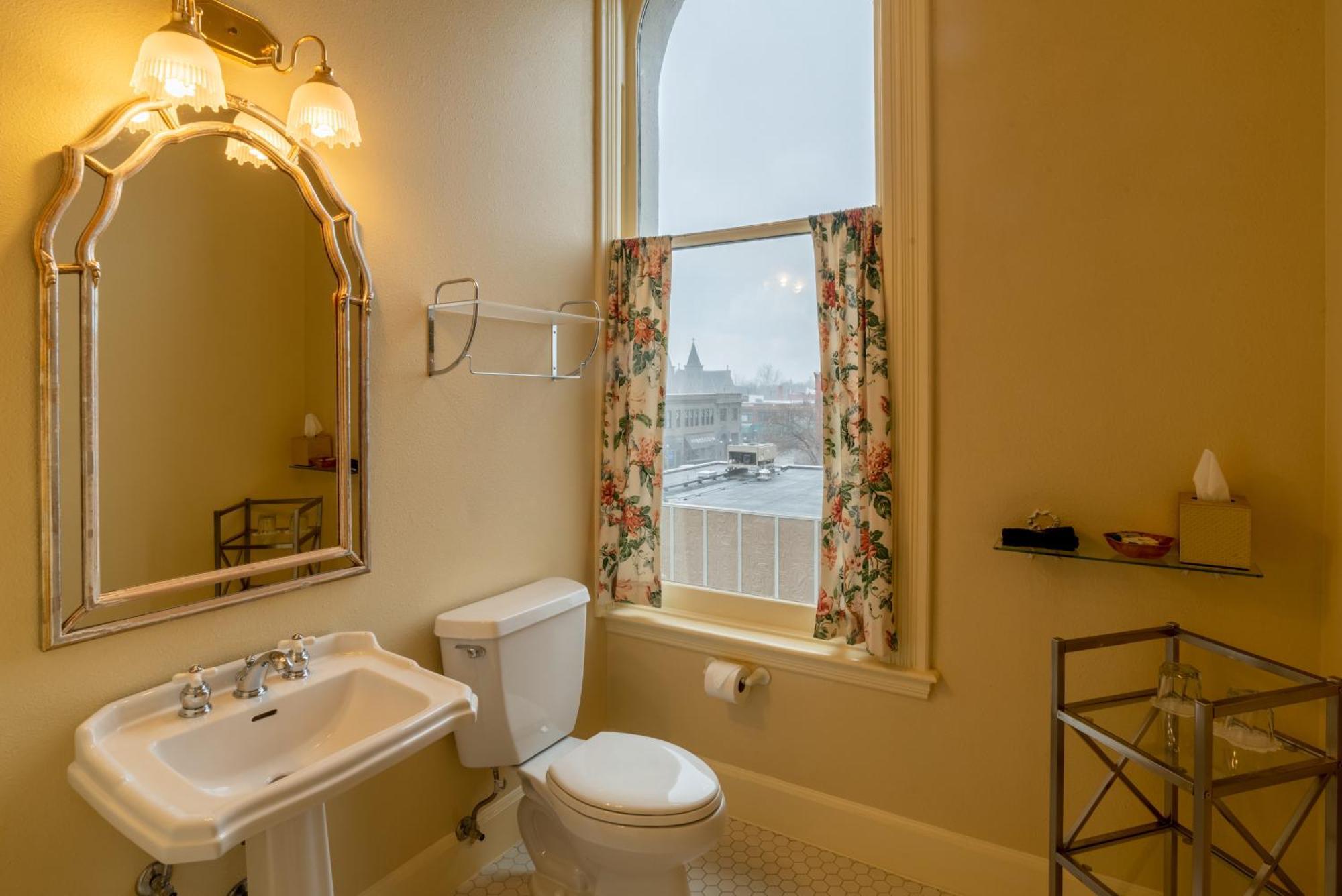 Superior Queen Room