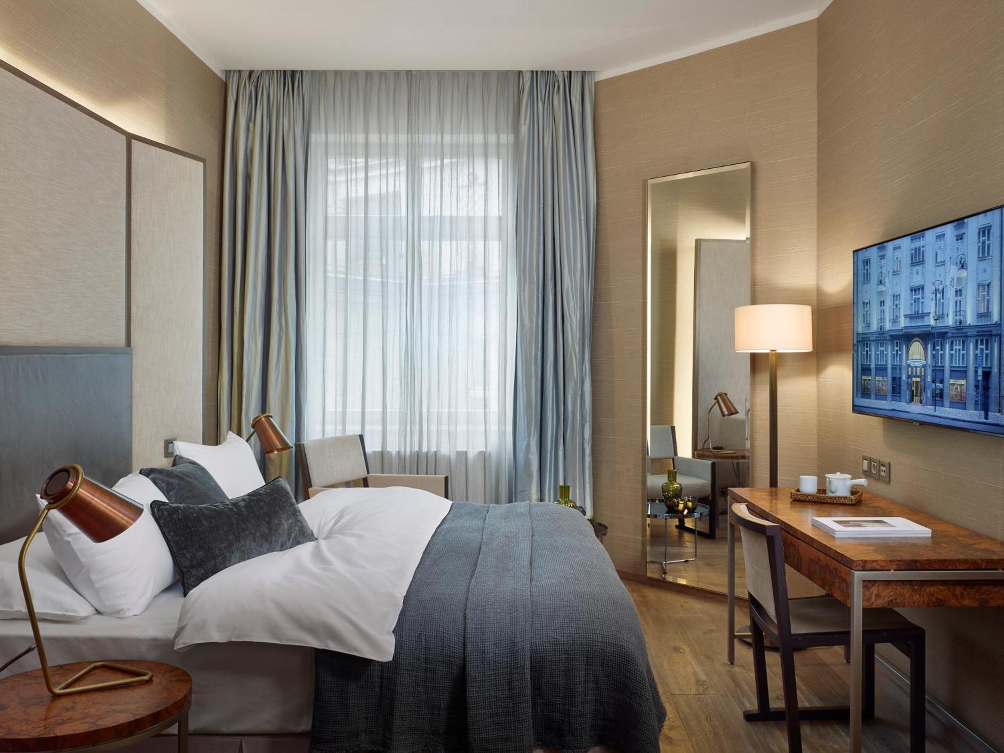 Superior King Room Lounge Wellness Access