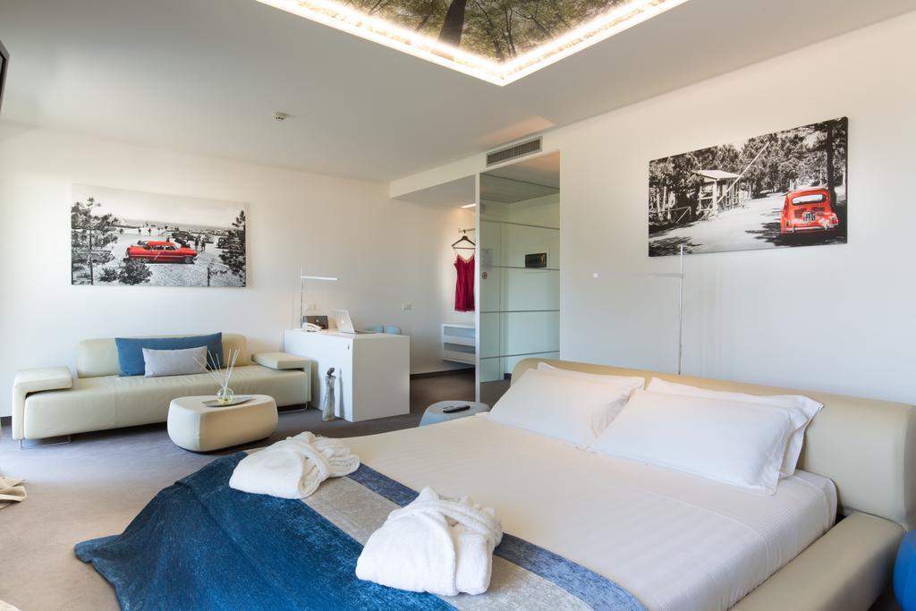 Royal Suite Beach Access