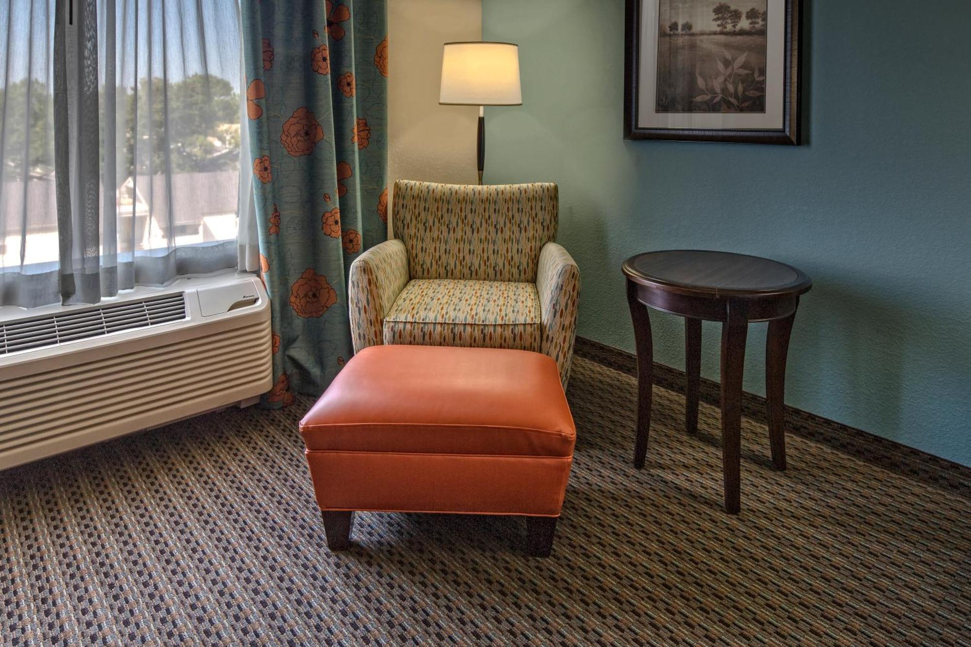 Queen Room Two Queen Beds Accessible Tub Mobility Access