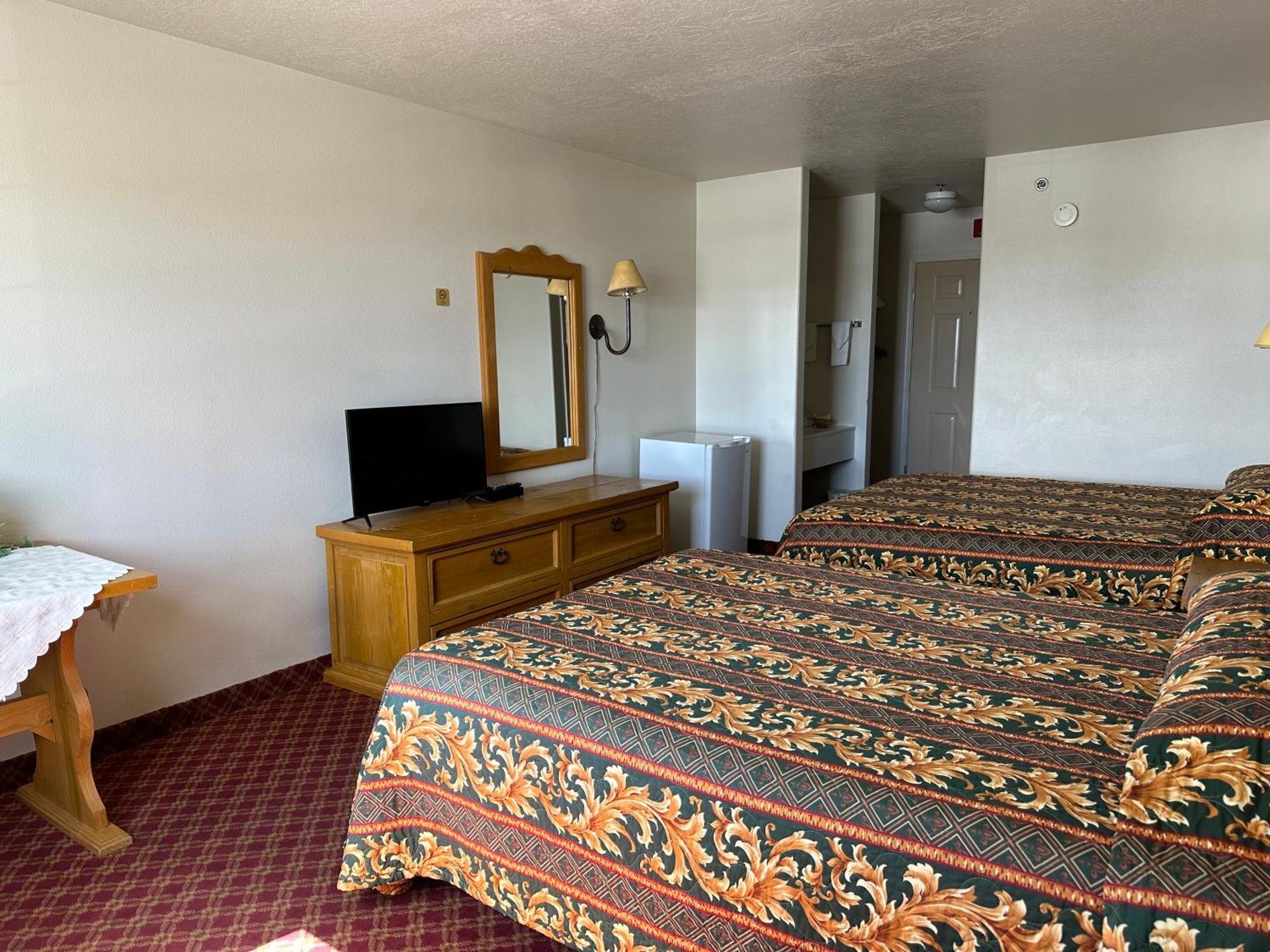 Queen Room with Two Queen Beds