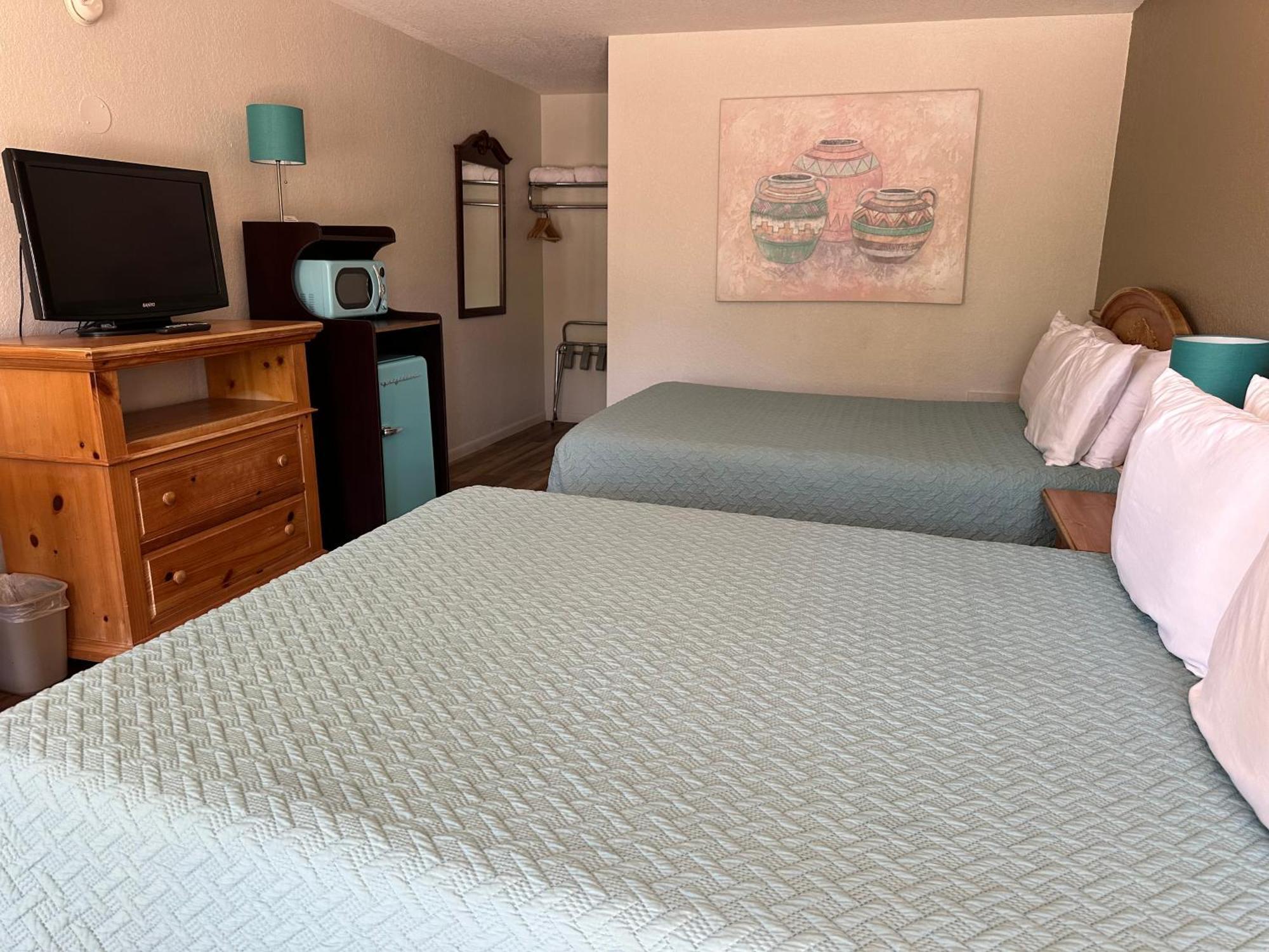 Queen Room Two Queen Beds