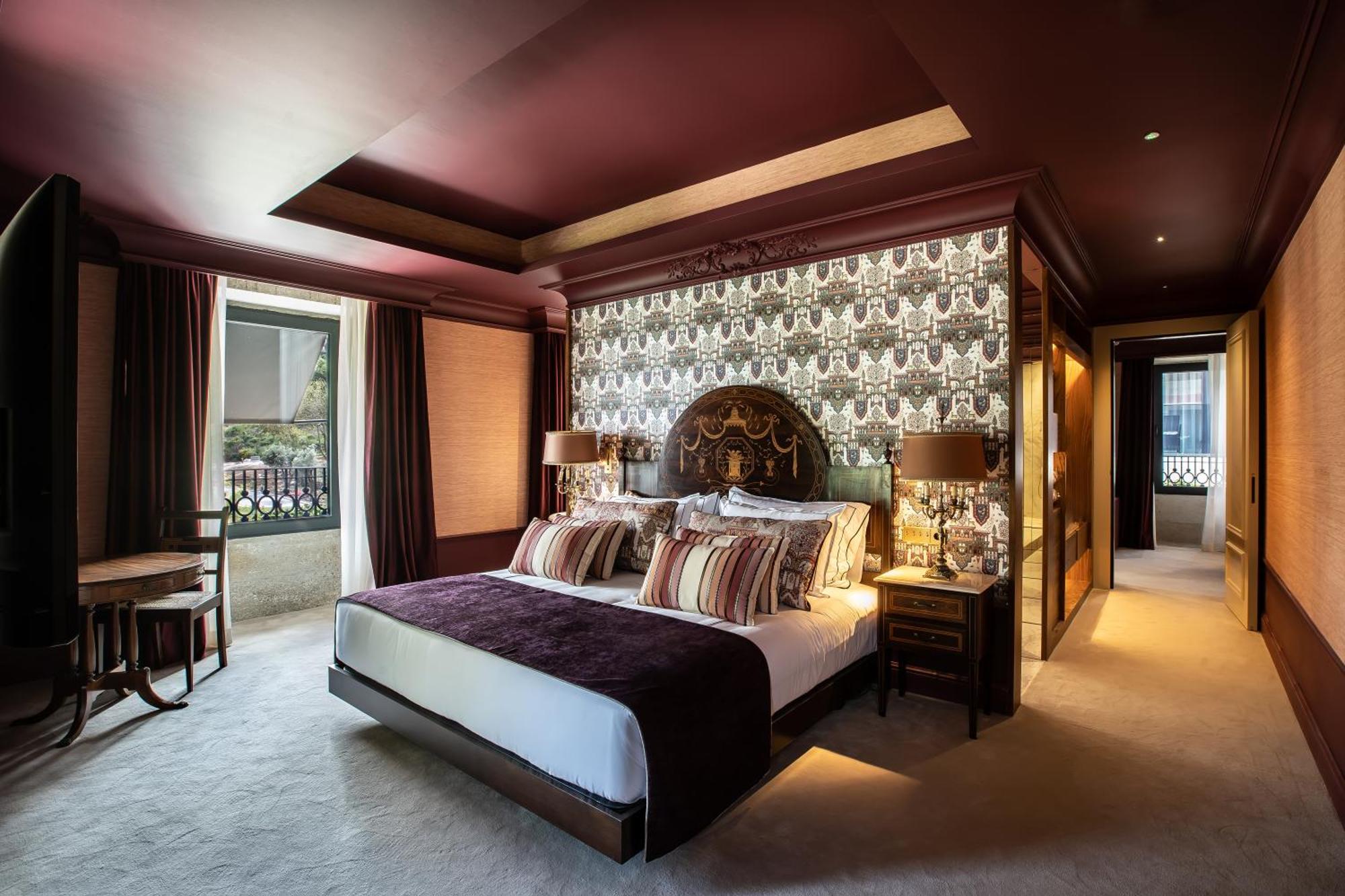 Signature Suite