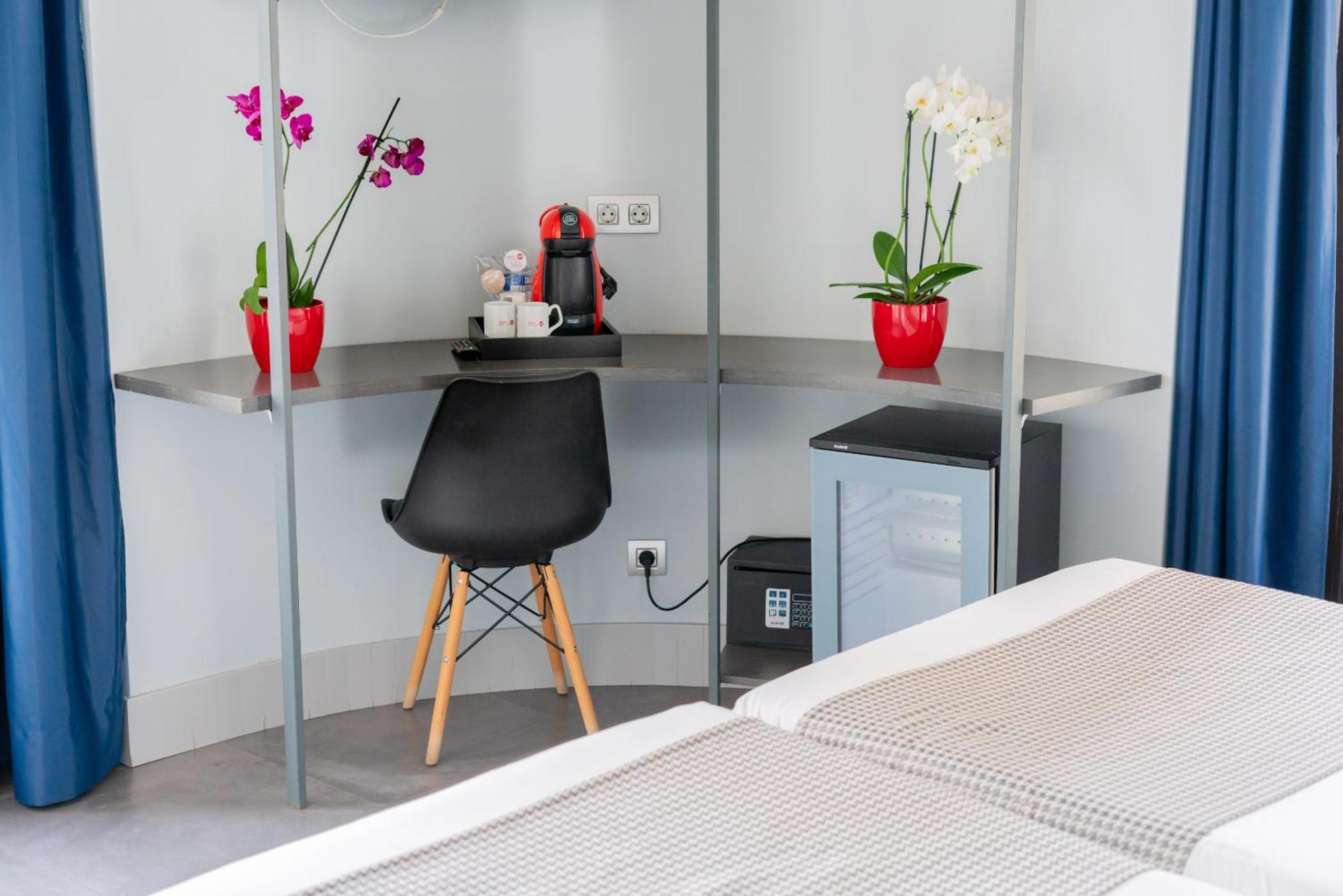 Twin Room Private Bathroom