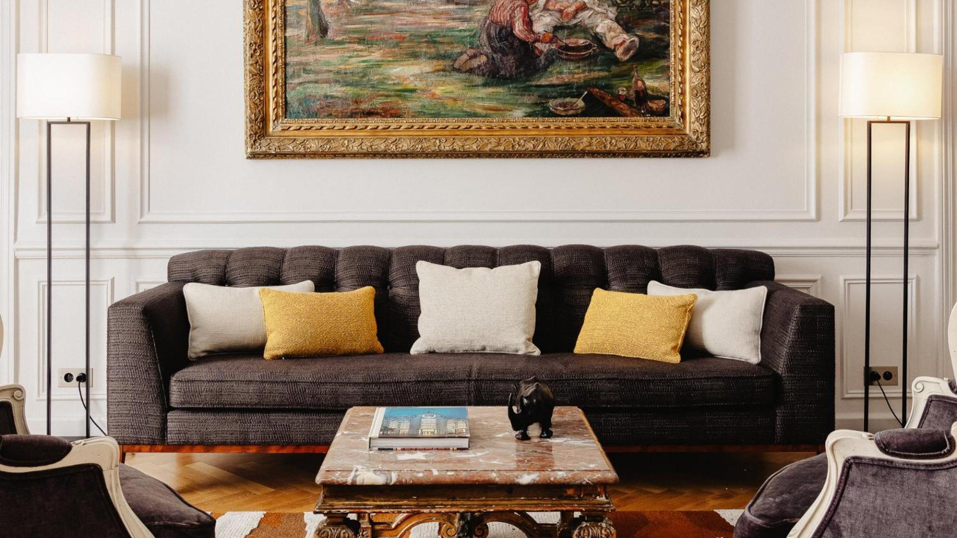 Signature Suite