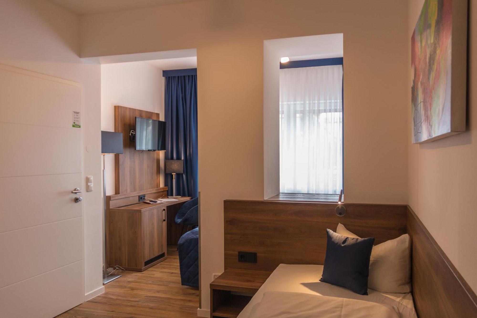 Economy Twin Room
