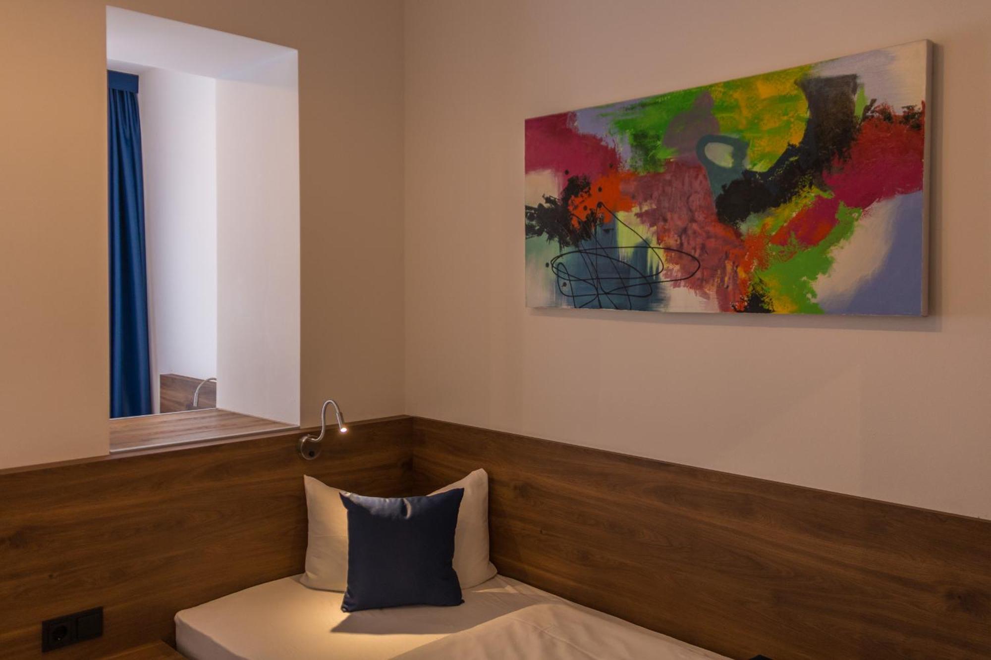 Economy Twin Room