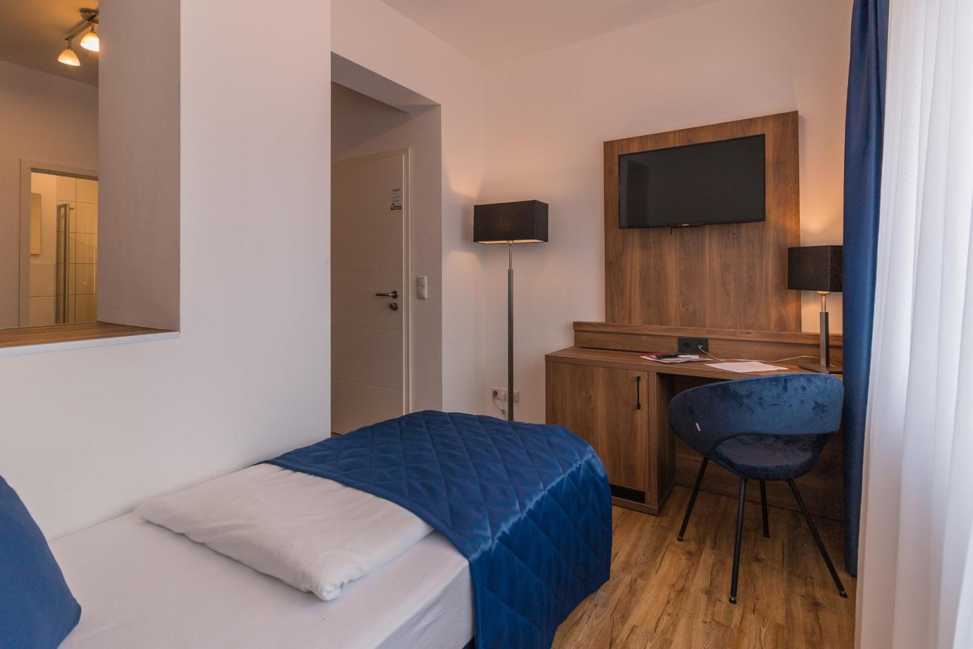 Economy Twin Room