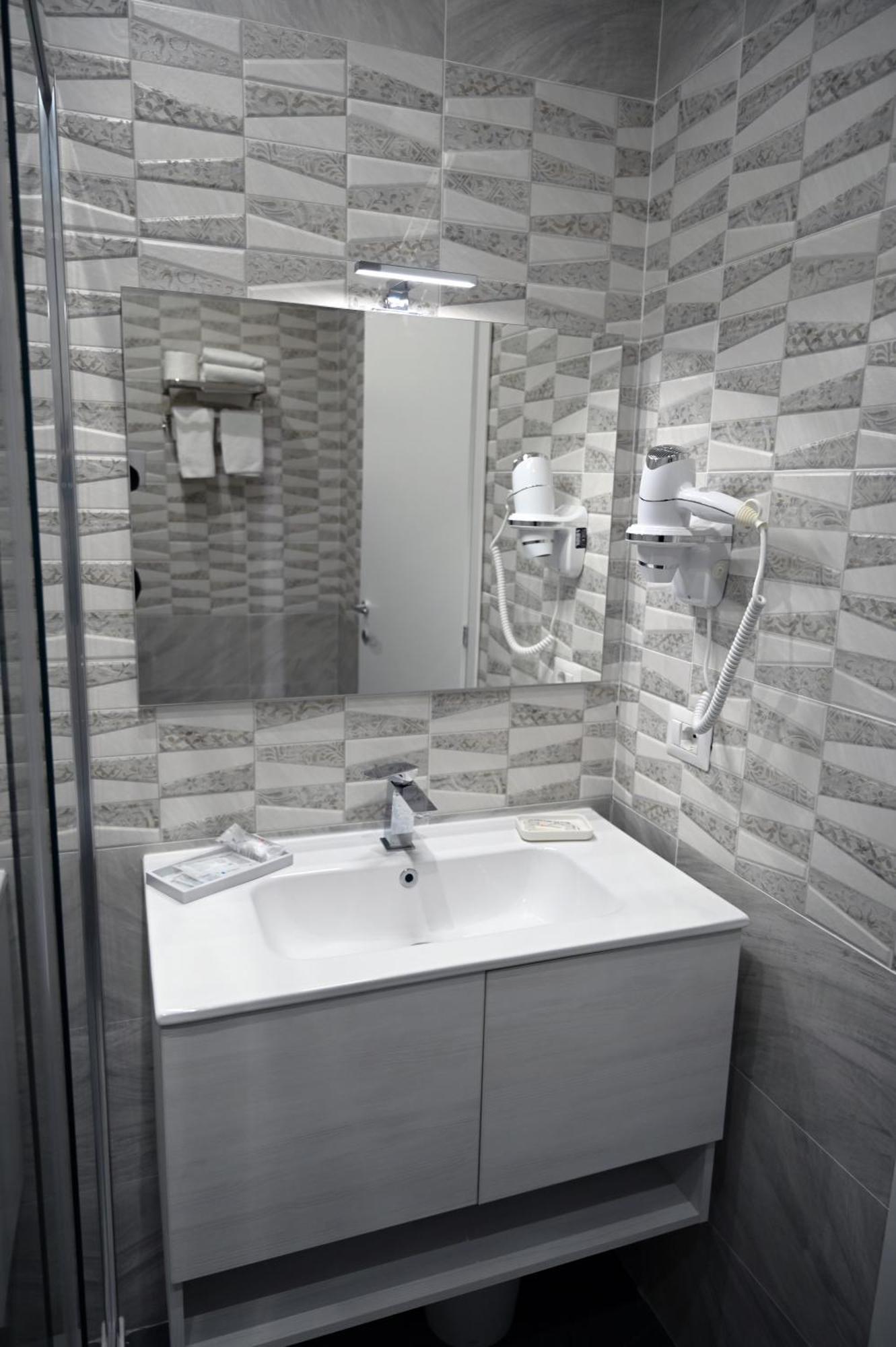 Deluxe Triple Room,1571291888:JPEG