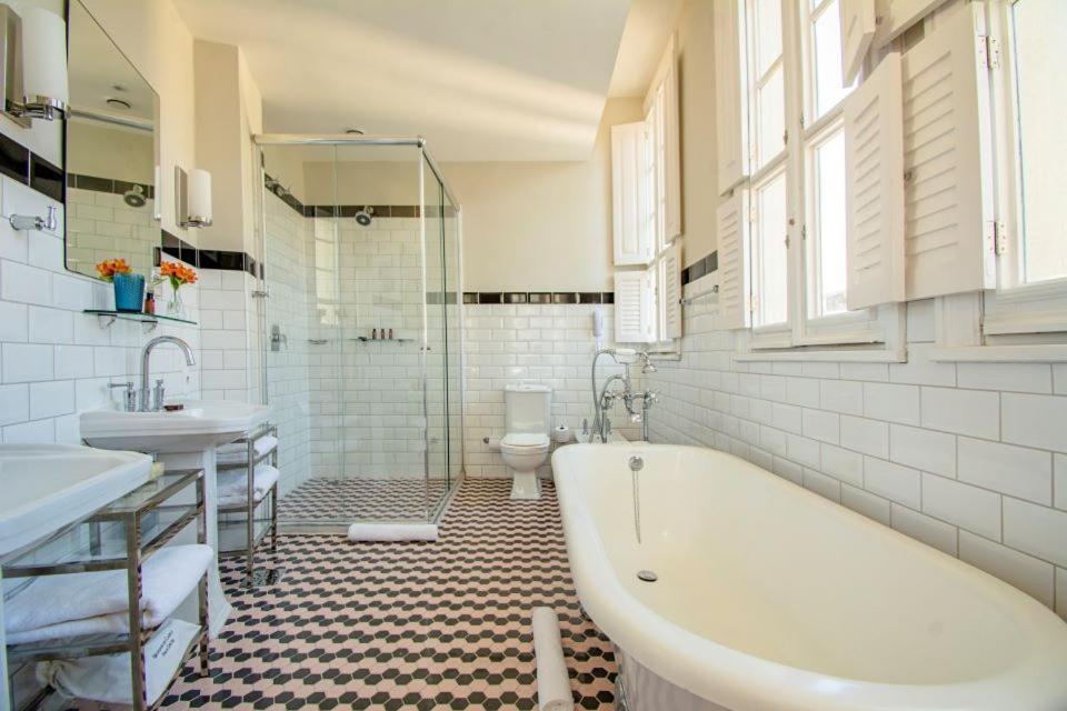 Deluxe Suite,1571360621:JPEG