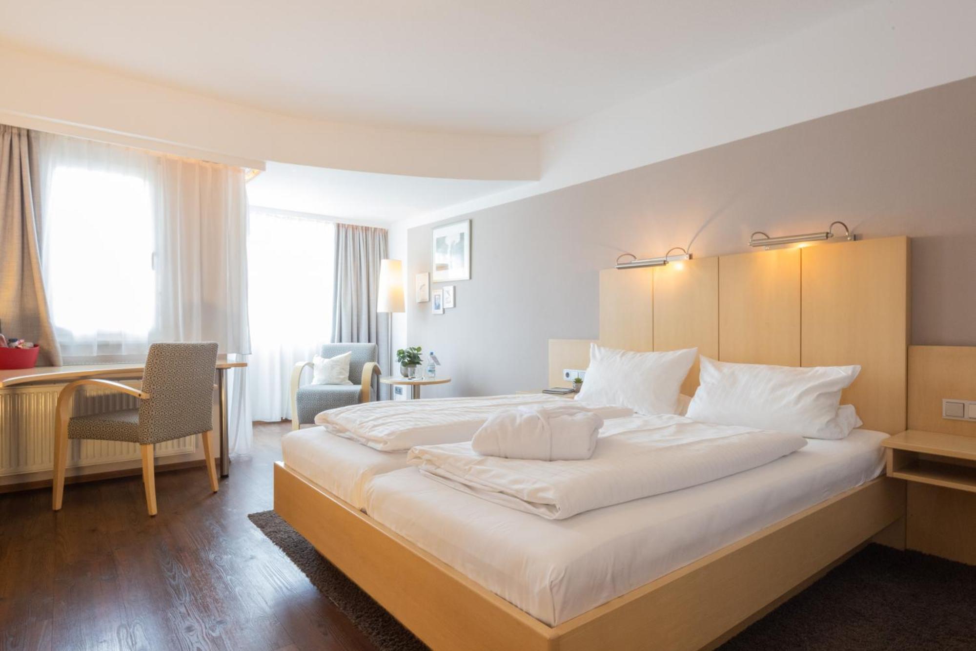 Classic Double Room with Balcony,1572624452:JPEG