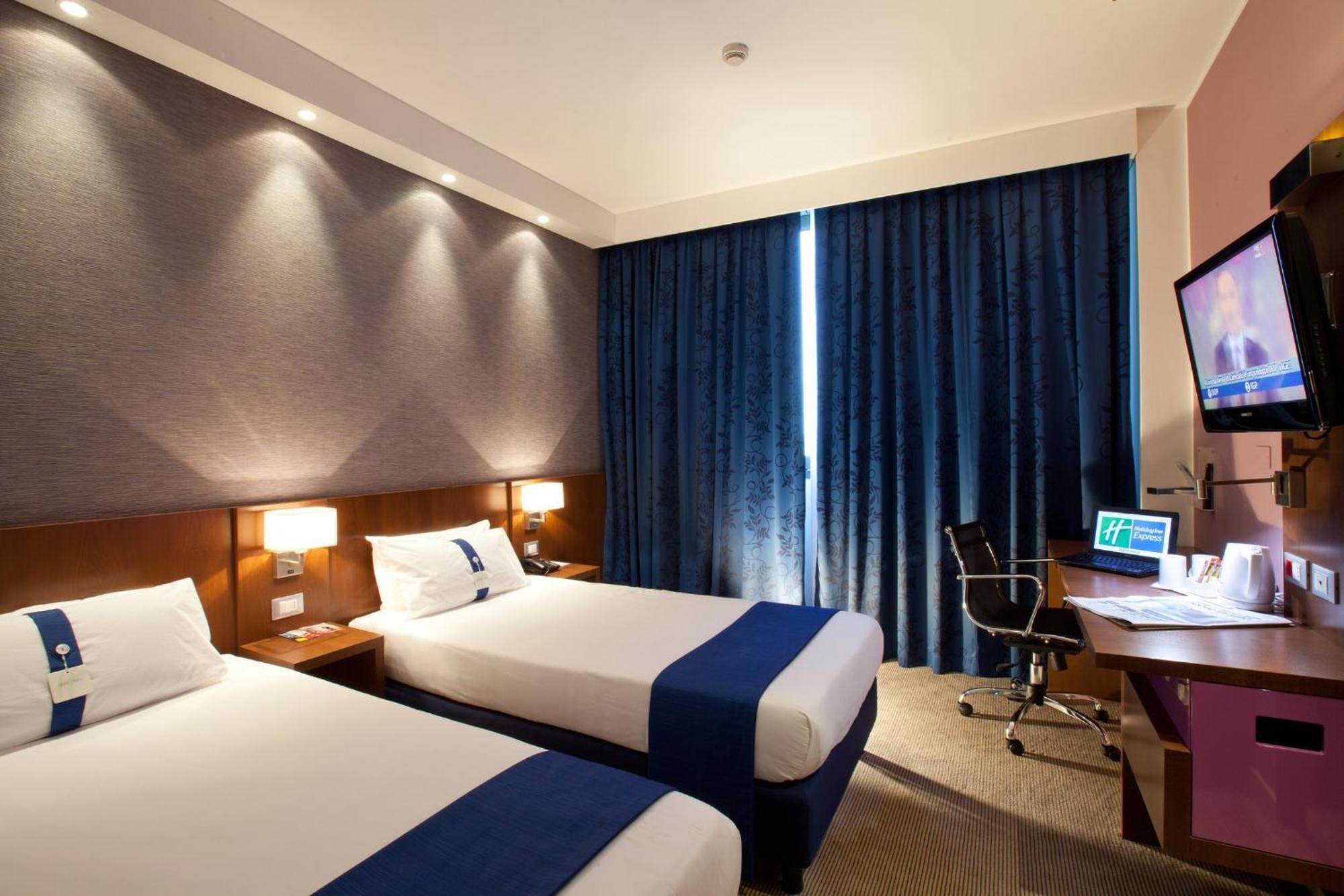 Standard Room with Free Breakfast,1037223322:JPEG