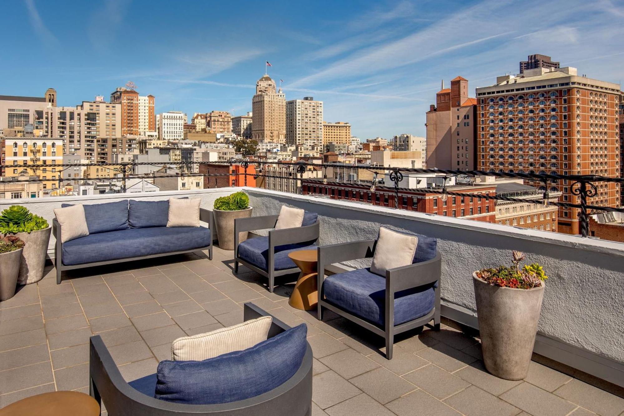 Samuel Suite 1 Bedroom Suite 1 King Skyline view Balcony,1572630692:JPEG