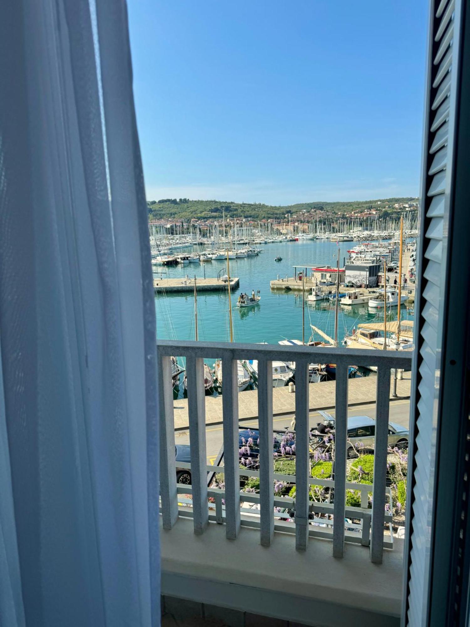 Double or Twin Room Sea View