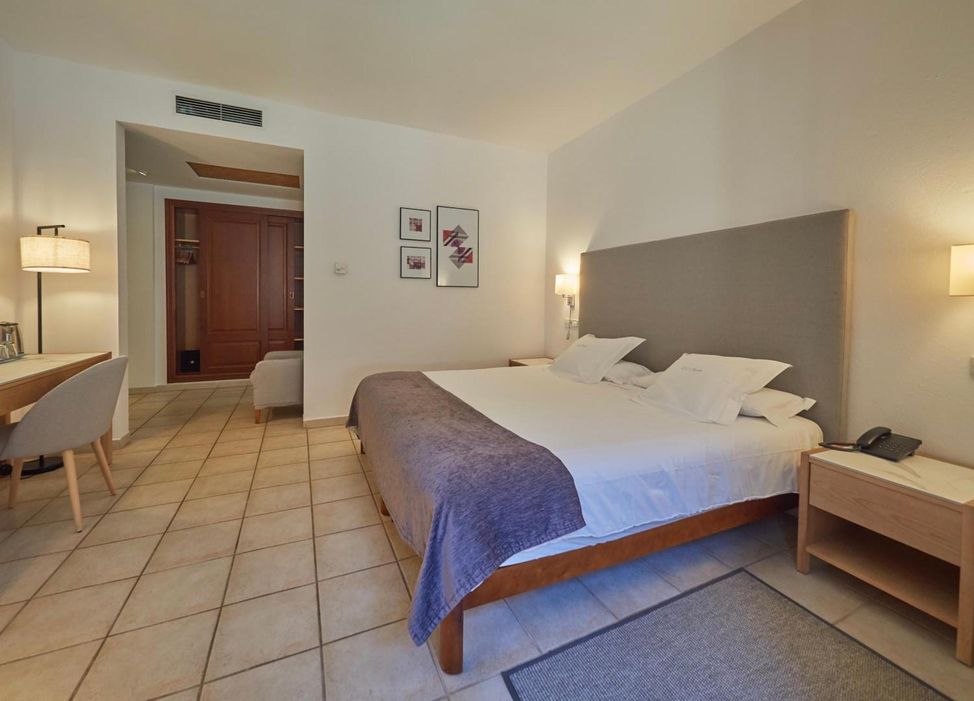 Budget Double or Twin Room without Balcony
