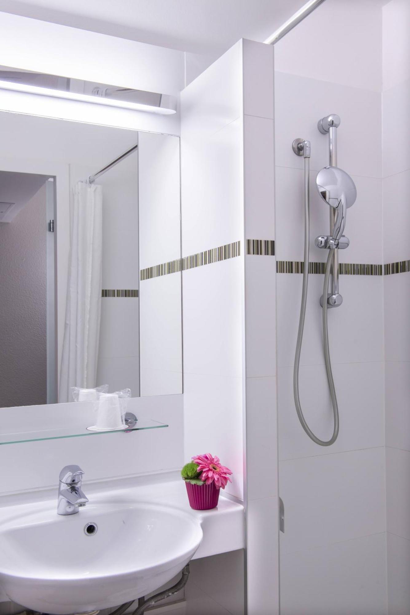 Classic Quadruple Room,1215241579:JPEG