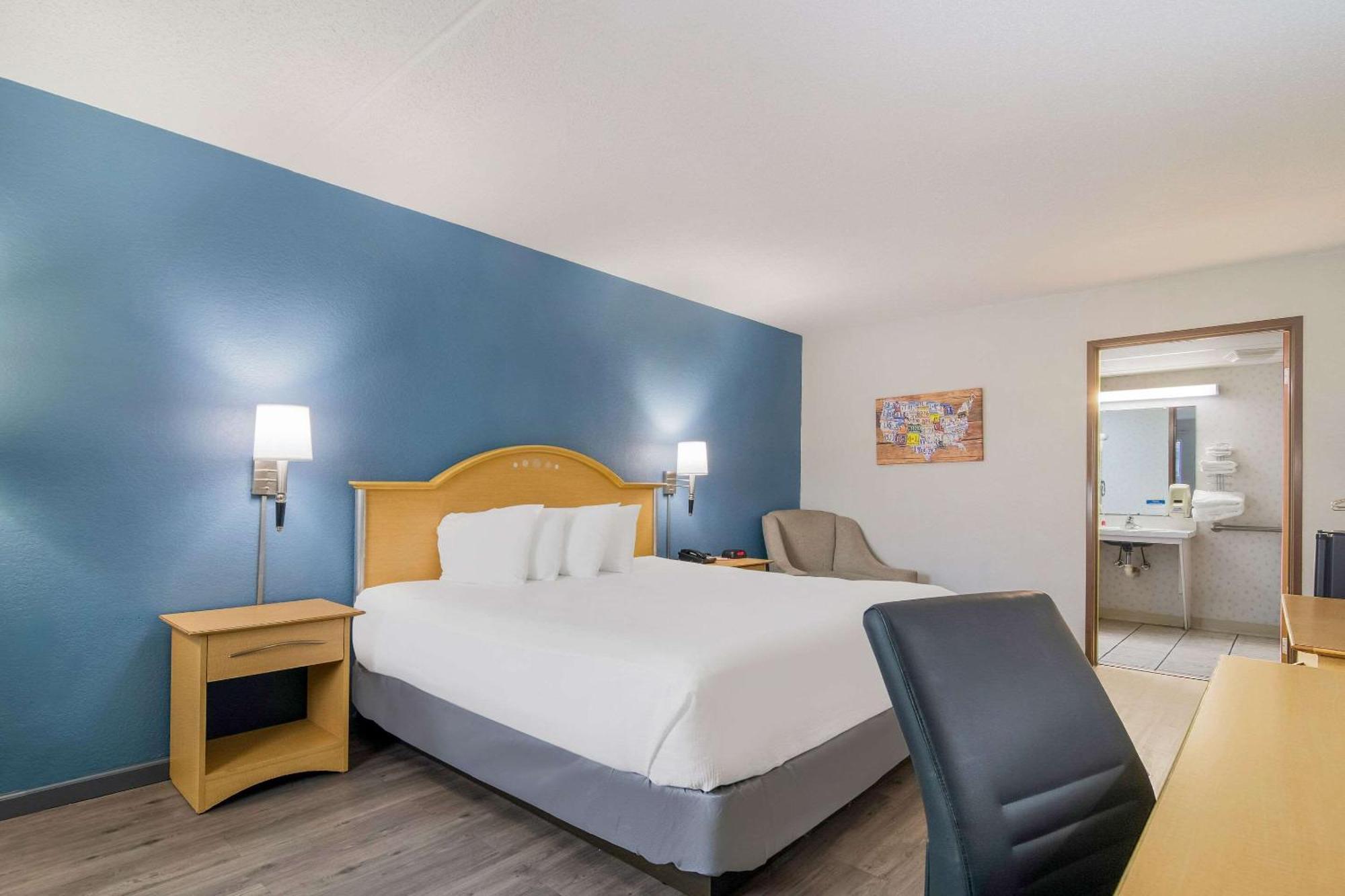 King Room,1572776249:JPEG