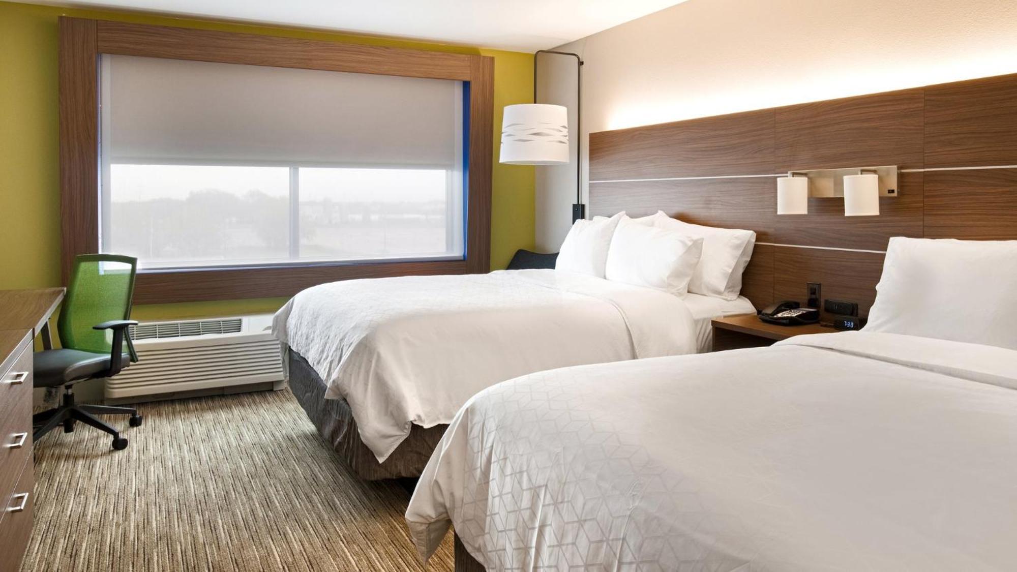 Room Two Beds Hearing Accessible Non-Smoking