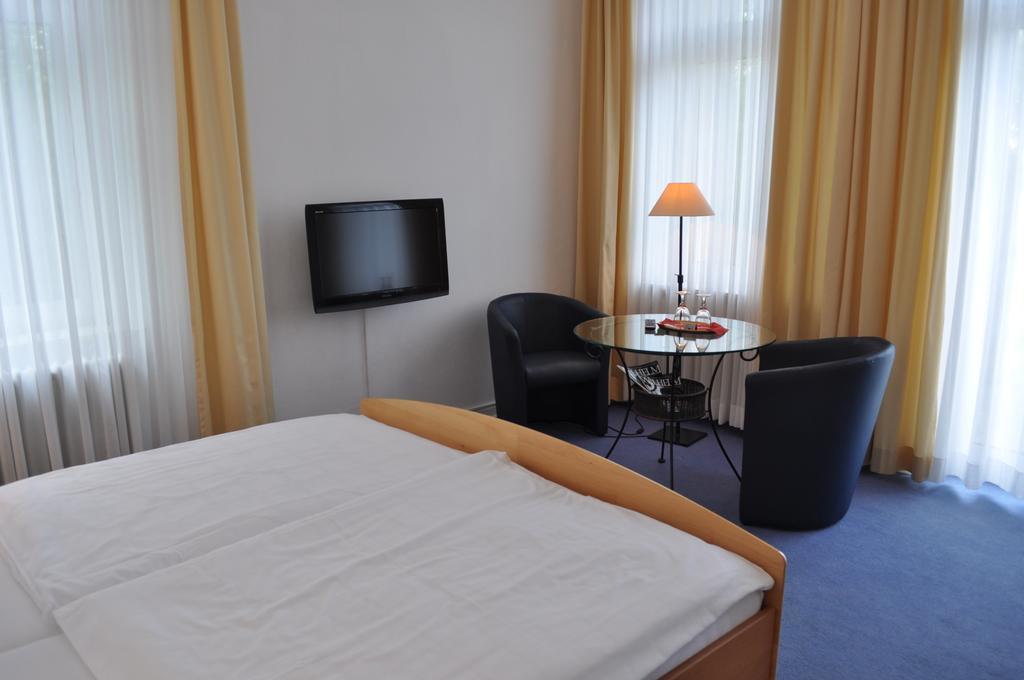 Double Room,861283058:JPEG
