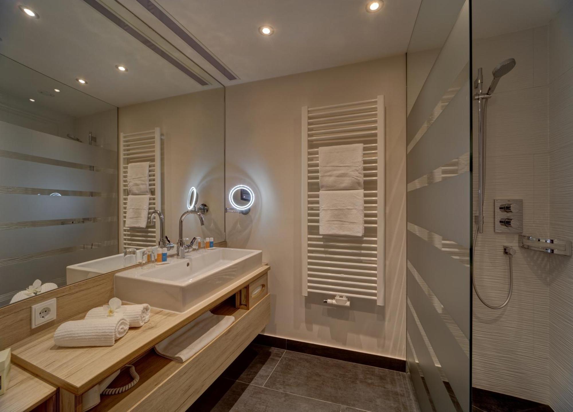 Superior Double Room,1548756280:JPEG