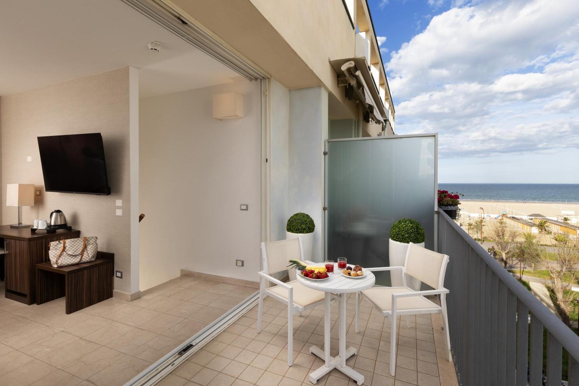 Studio Apartment Balcony