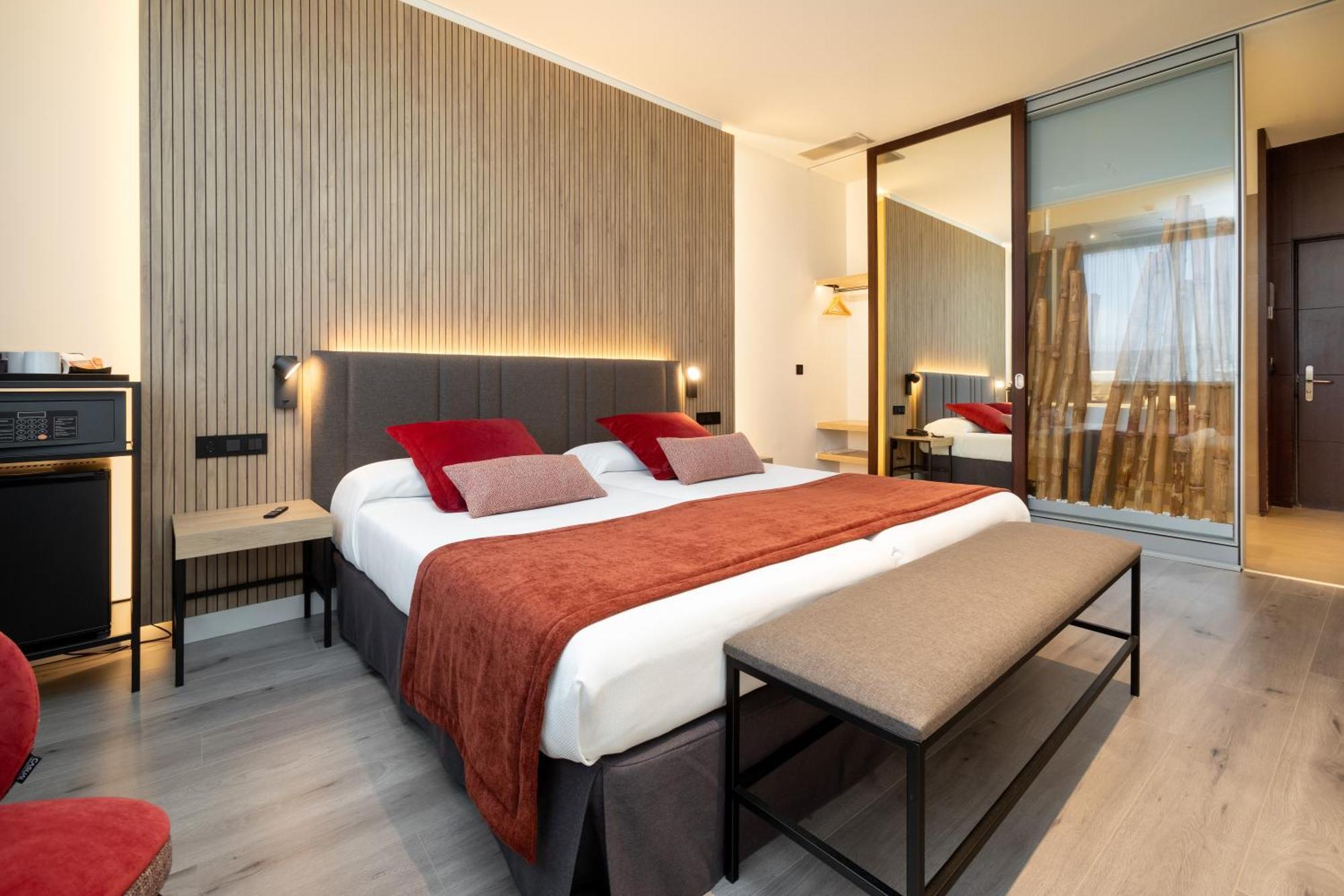 Elegance Room