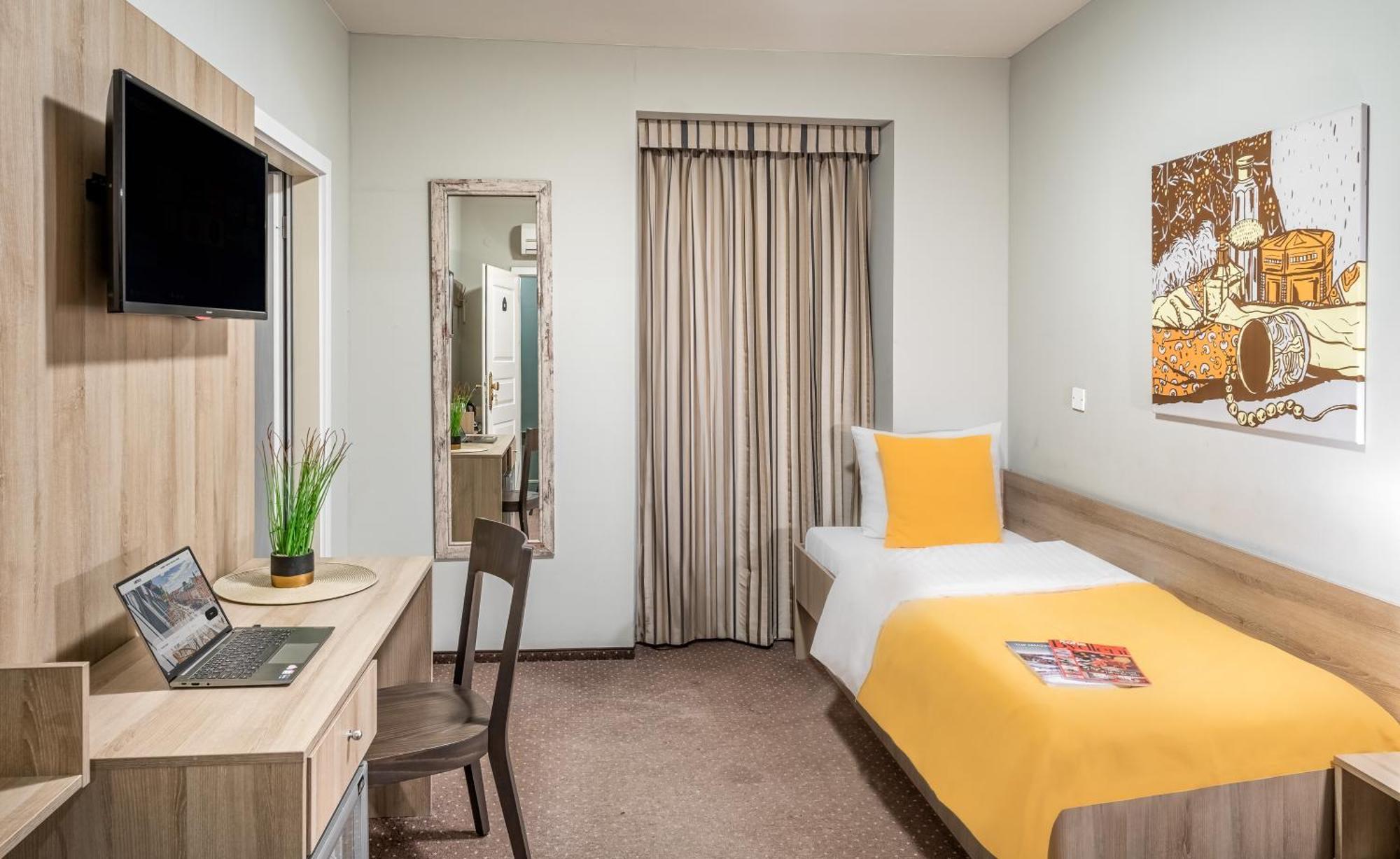 Single Room,1574685089:JPEG