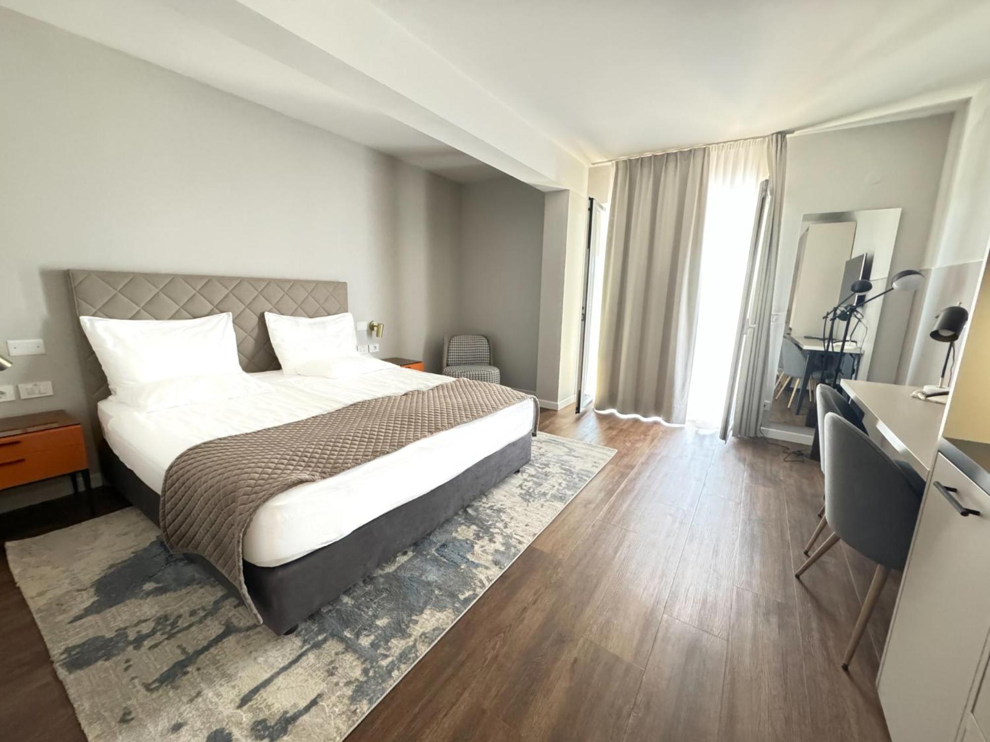 Superior Double Room Balcony,1566934019:JPEG