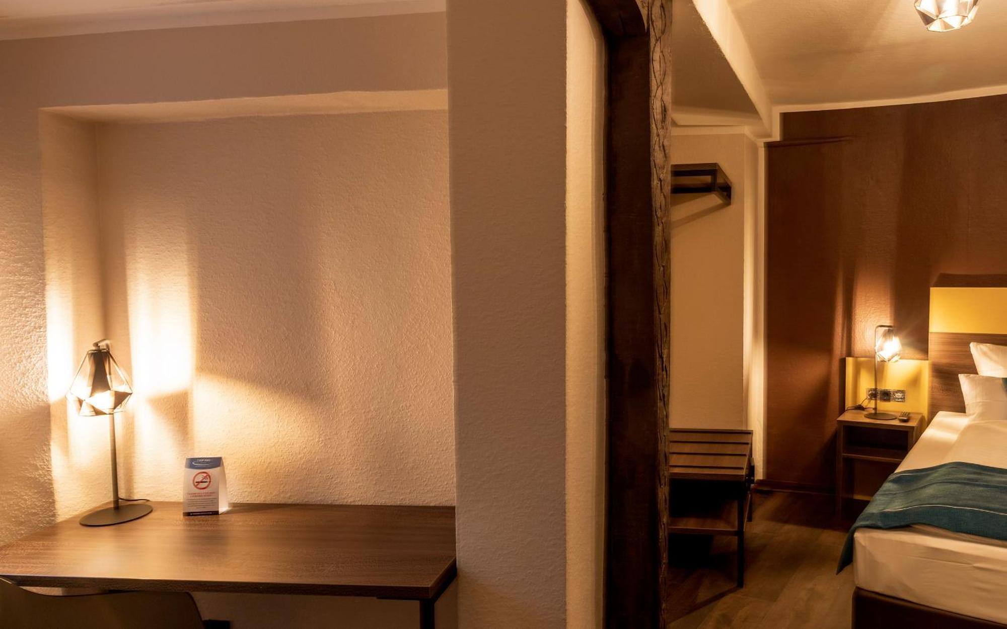 Single Room,1574687393:JPEG