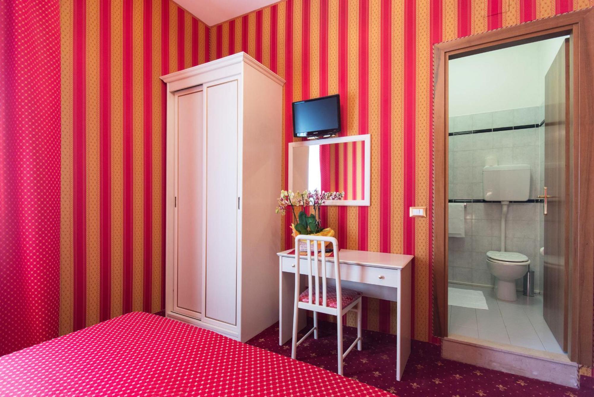 Classic Double Room,1574687300:JPEG