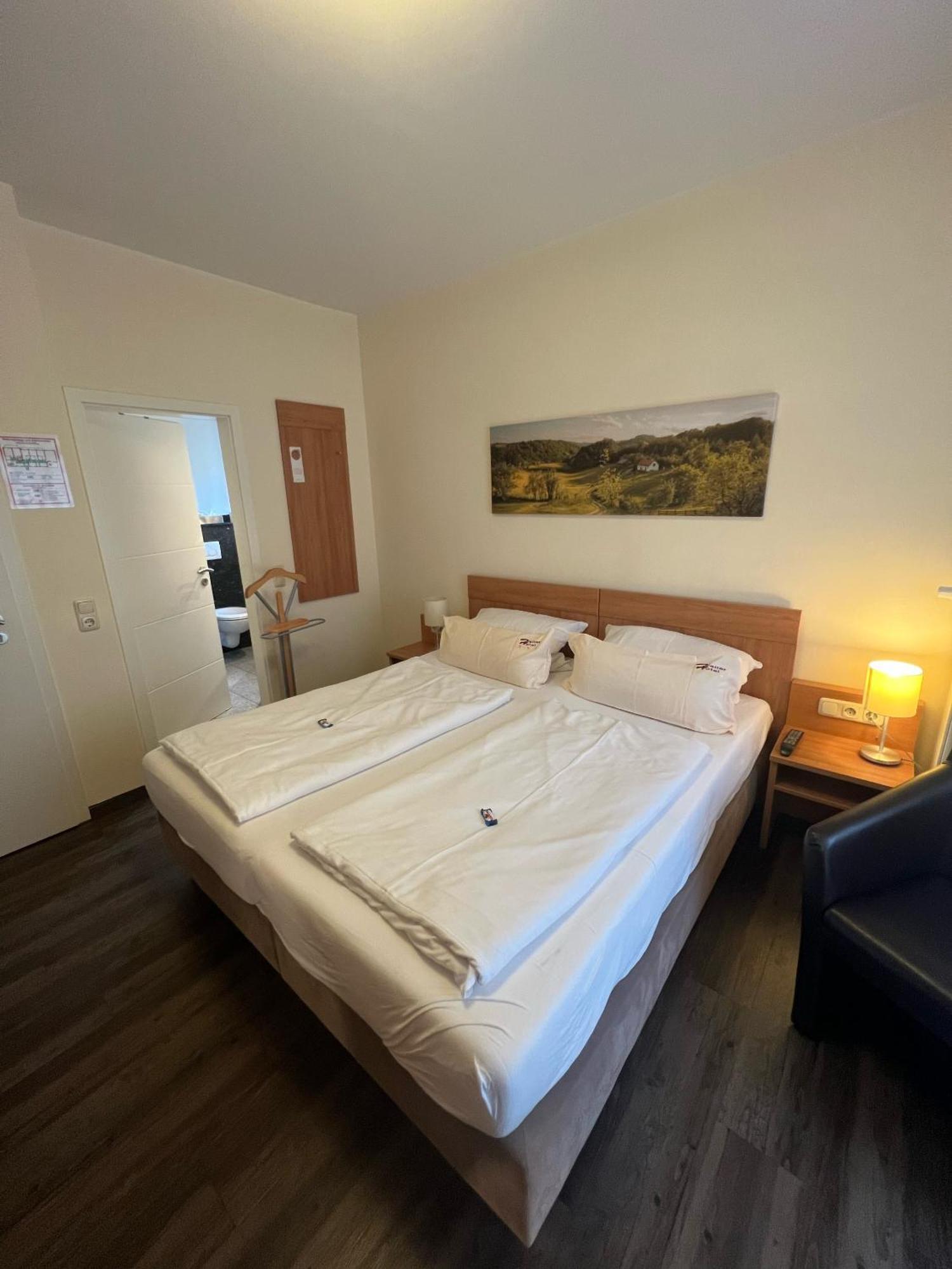 Standard Double Room,1588124727:JPEG