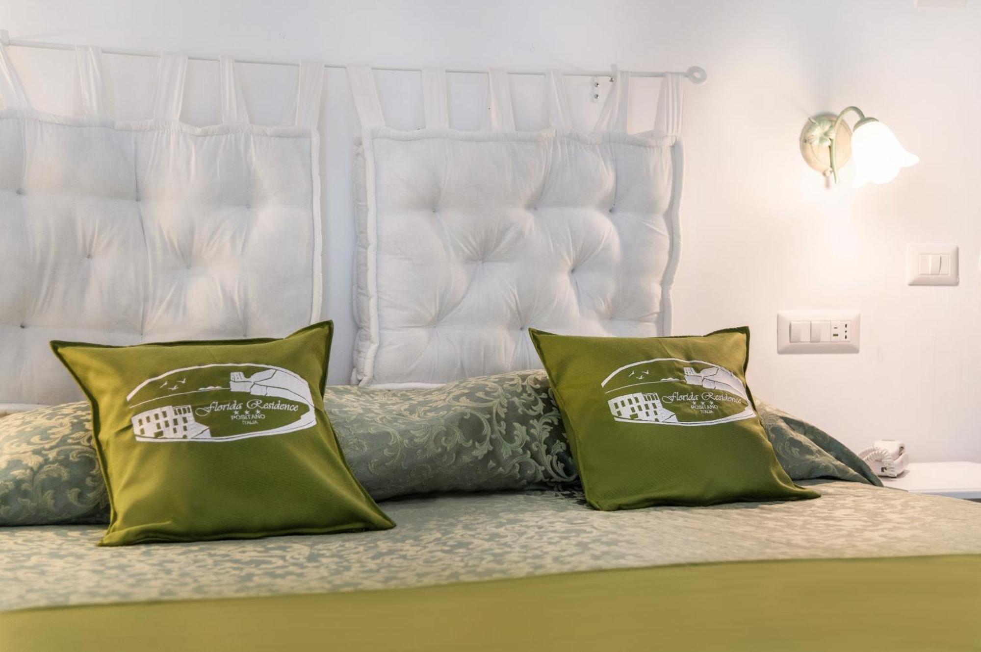 Double or Twin Room Sea View