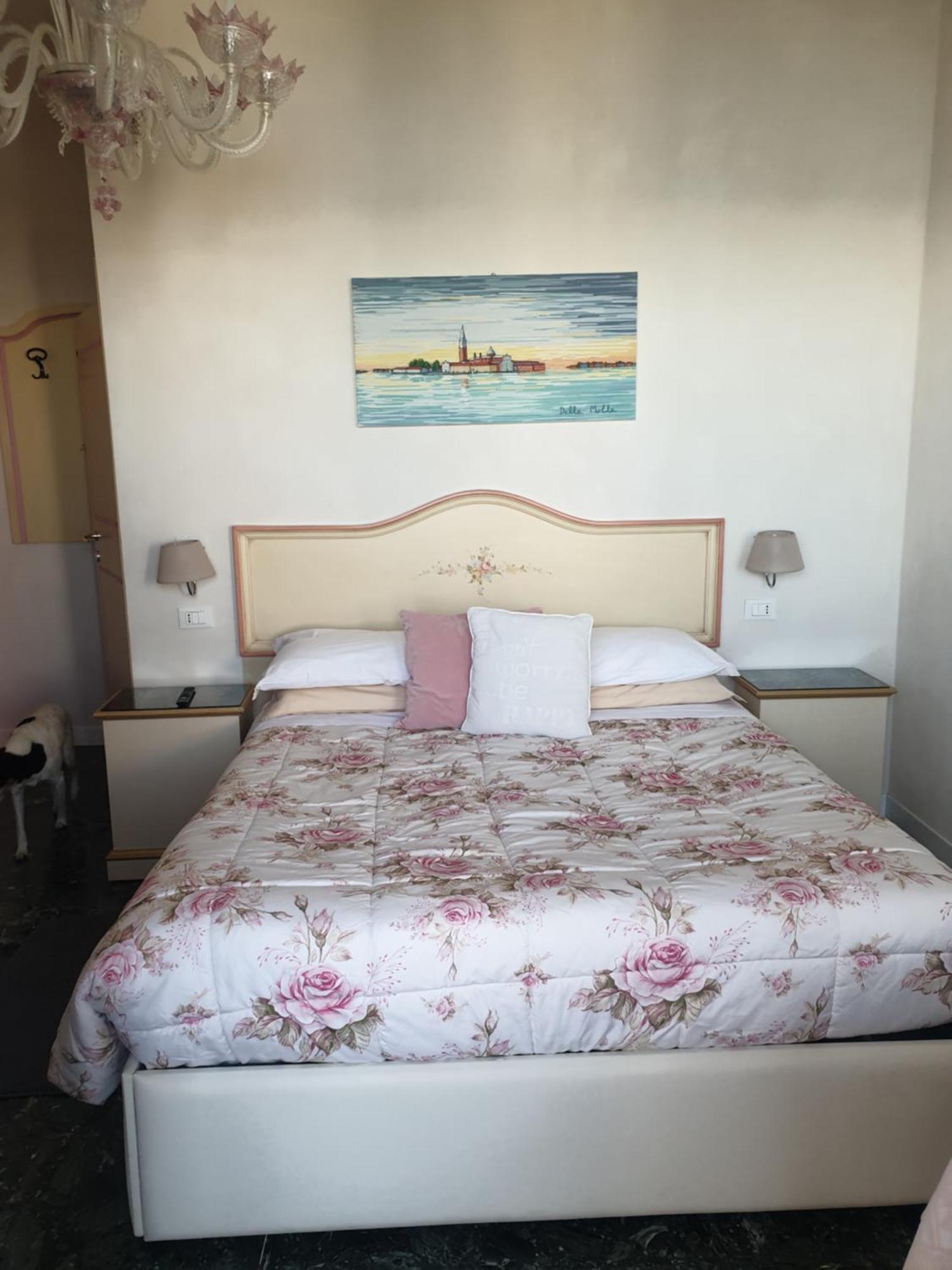 Deluxe Double Room Balcony,1574797679:JPEG
