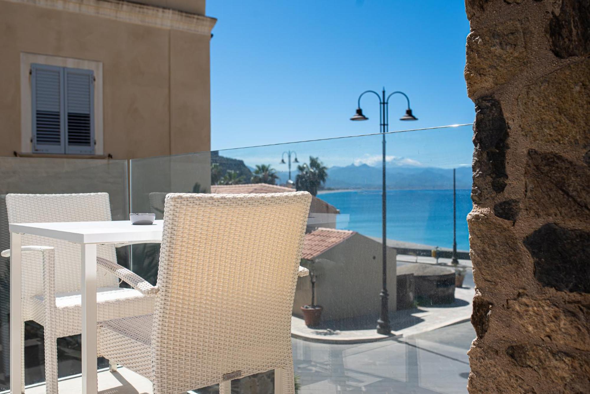 Junior Suite Lateral Sea View