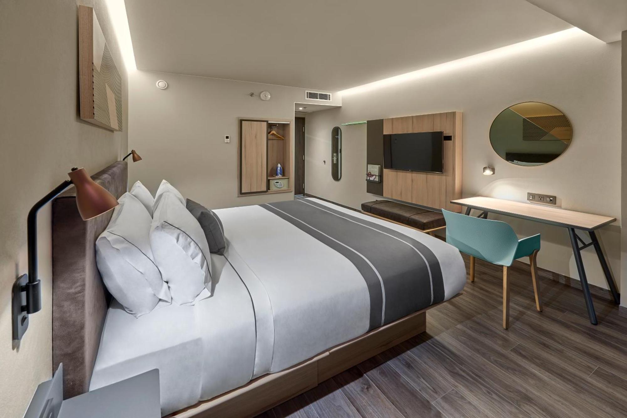 King Room,1553228137:JPEG