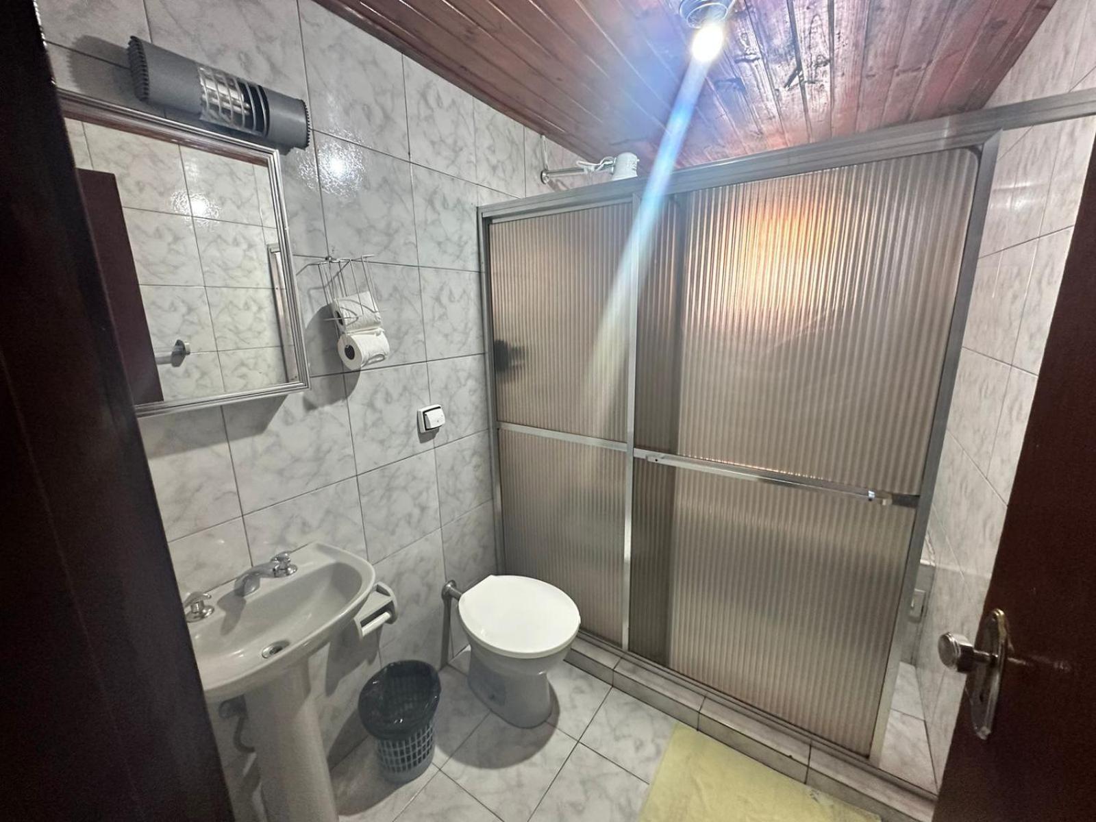 Triple Room Bath,1574874566:JPEG