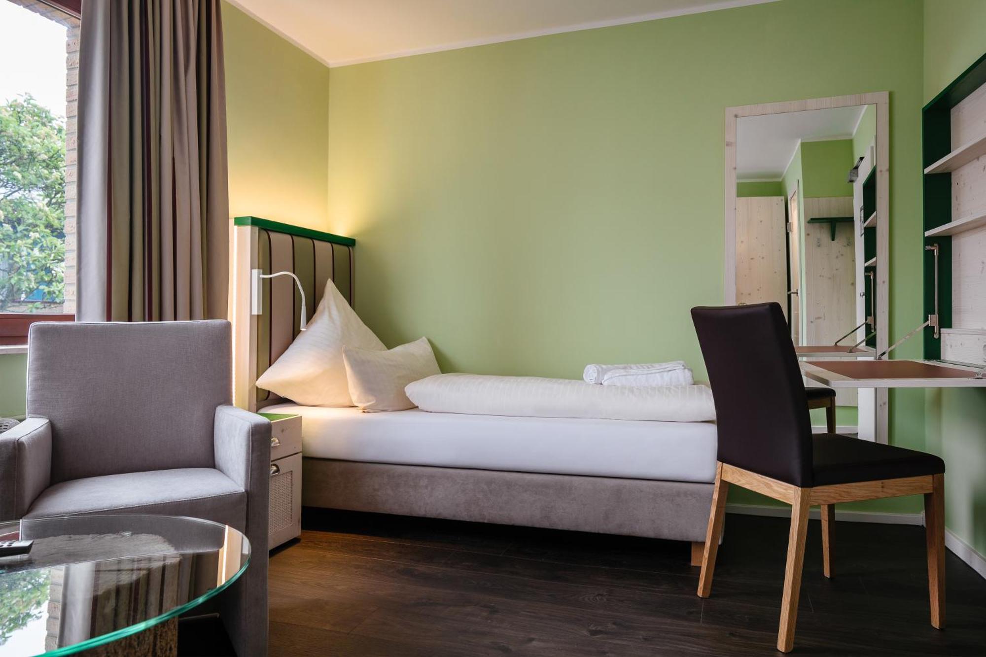 Single Room,1591604416:JPEG