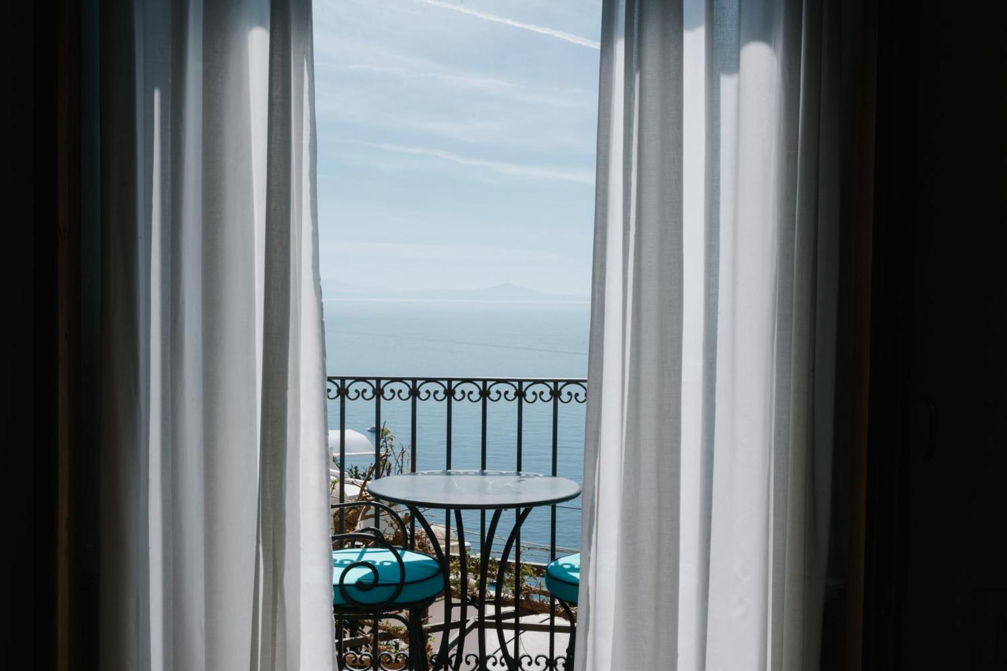 Deluxe Triple Room Sea View,1576694309:JPEG