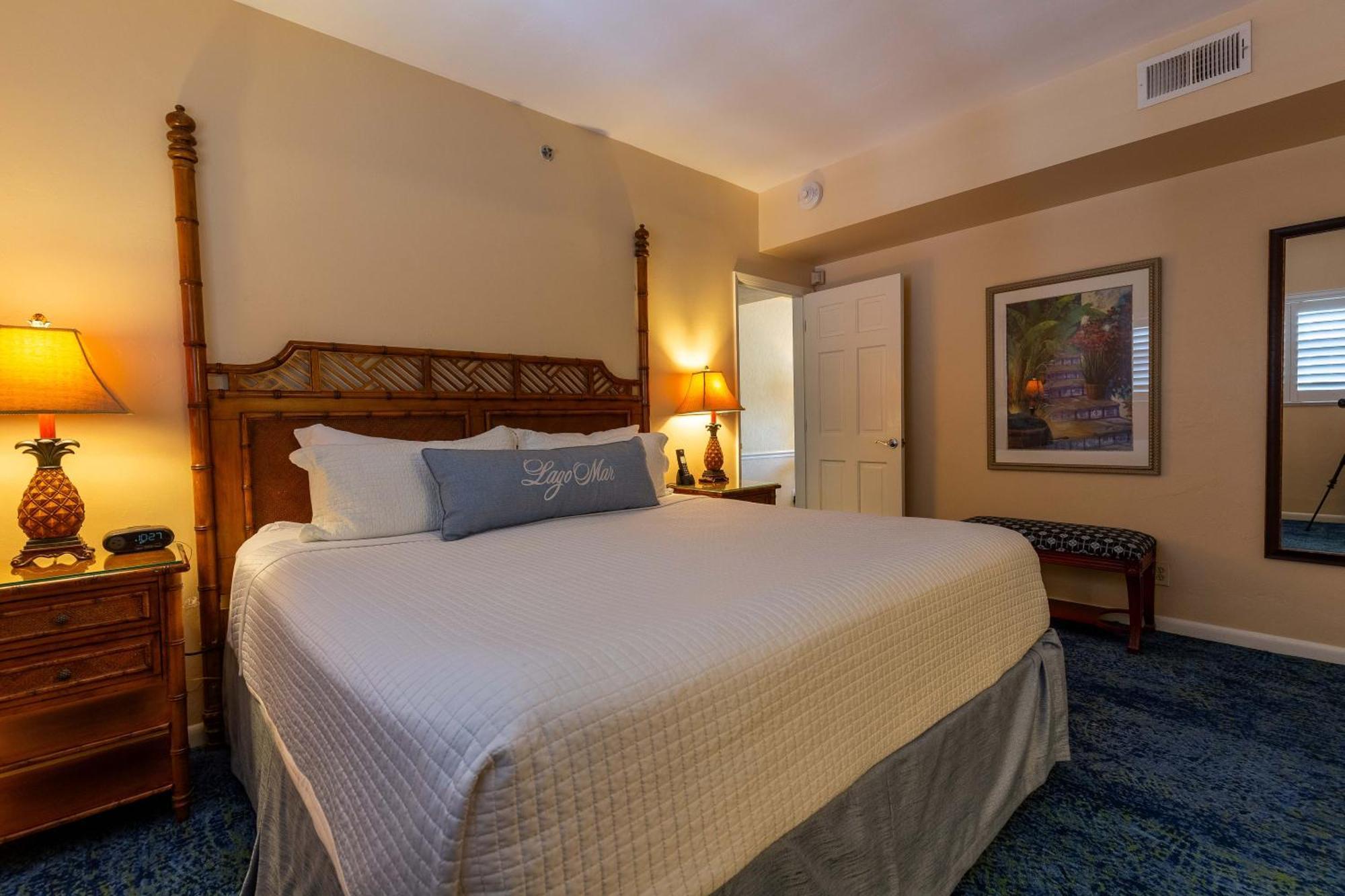 Deluxe One Bedroom Suite