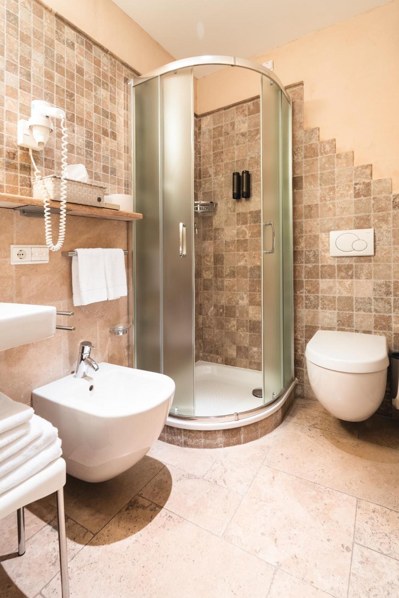 Single Room,1576718225:JPEG