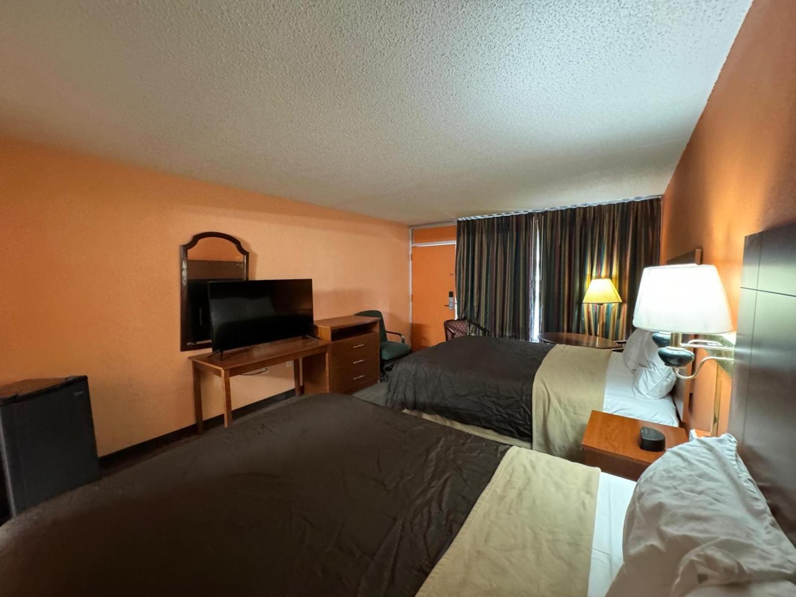 Double Room with Two Double Beds - Smoking