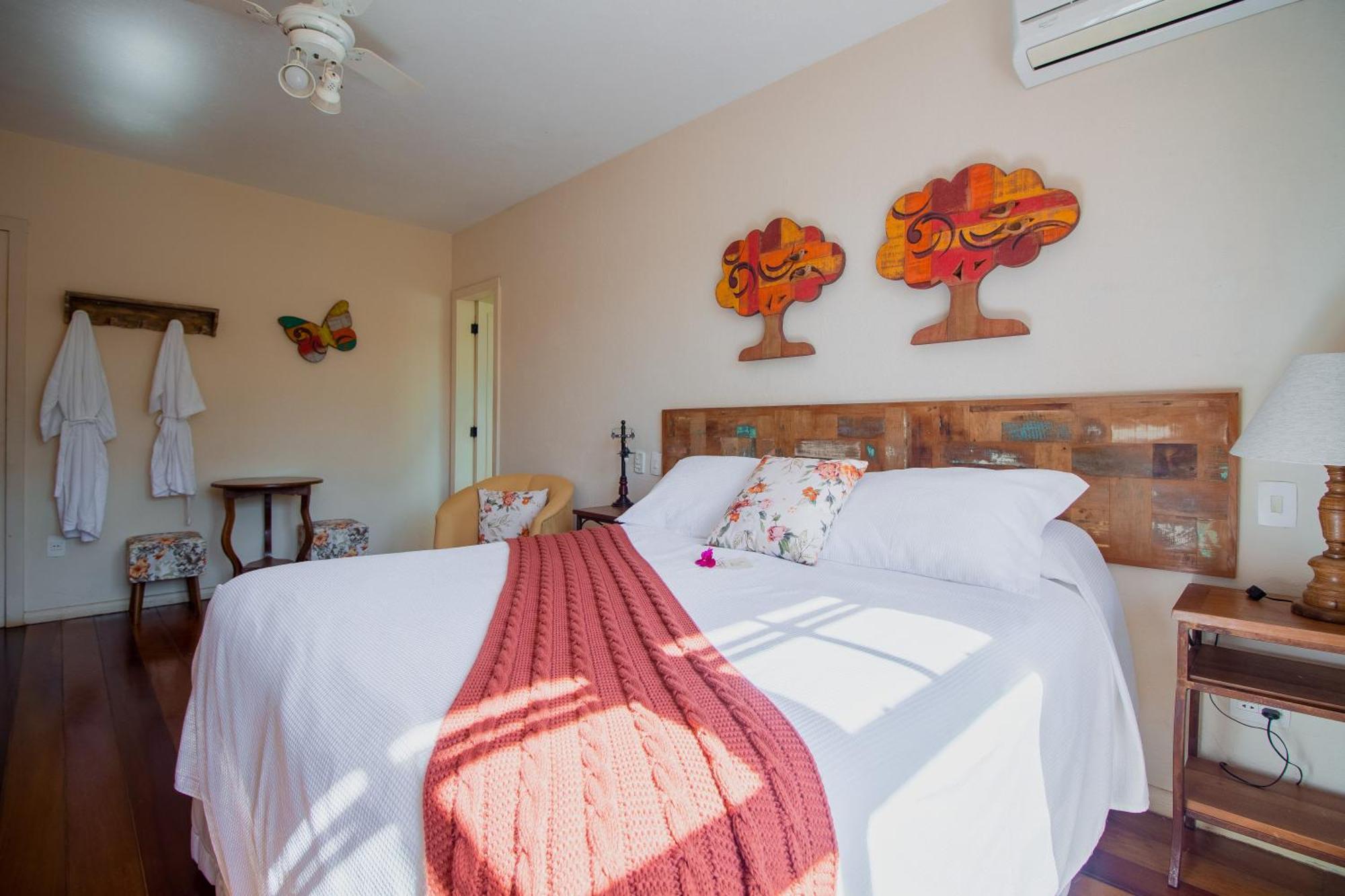 Deluxe Double Room Bath