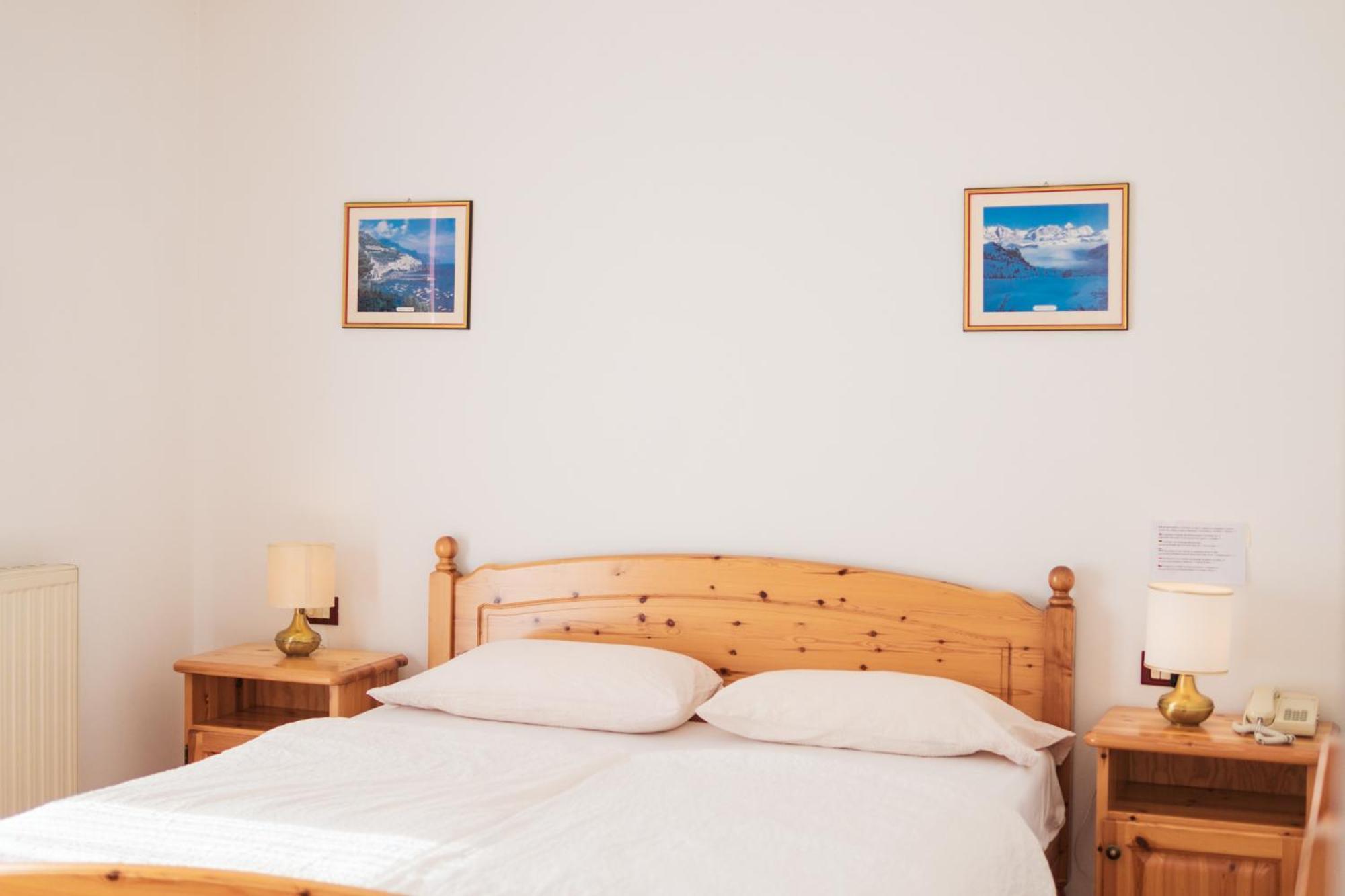 One-Bedroom Apartment,1576747943:JPEG