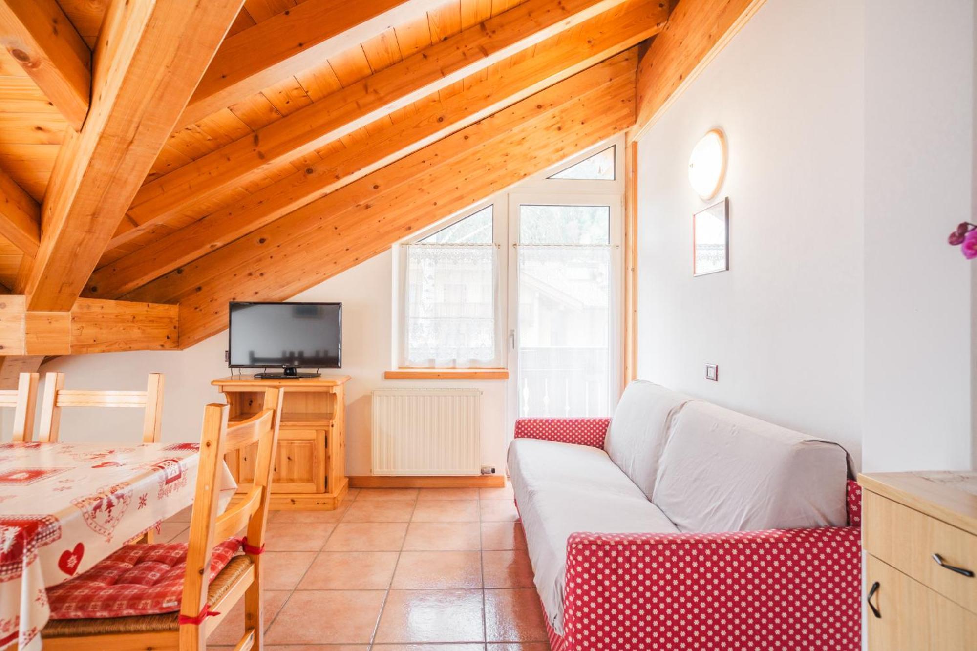 Two-Bedroom Apartment,1576747817:JPEG